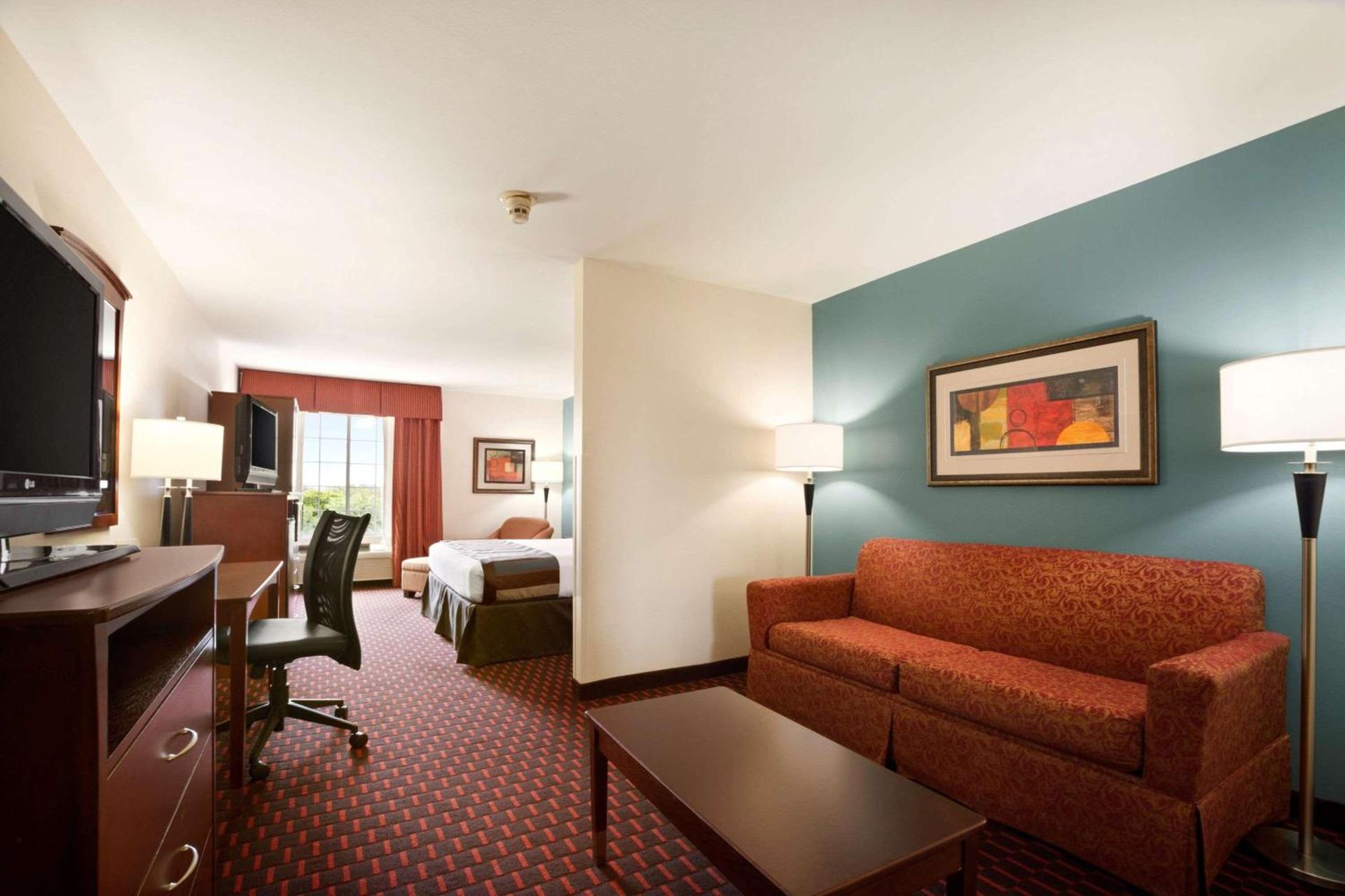 Wingate by Wyndham San Marcos photo 47