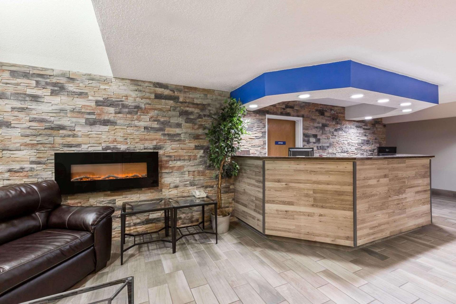 Microtel Inn & Suites by Wyndham Sioux Falls photo 2
