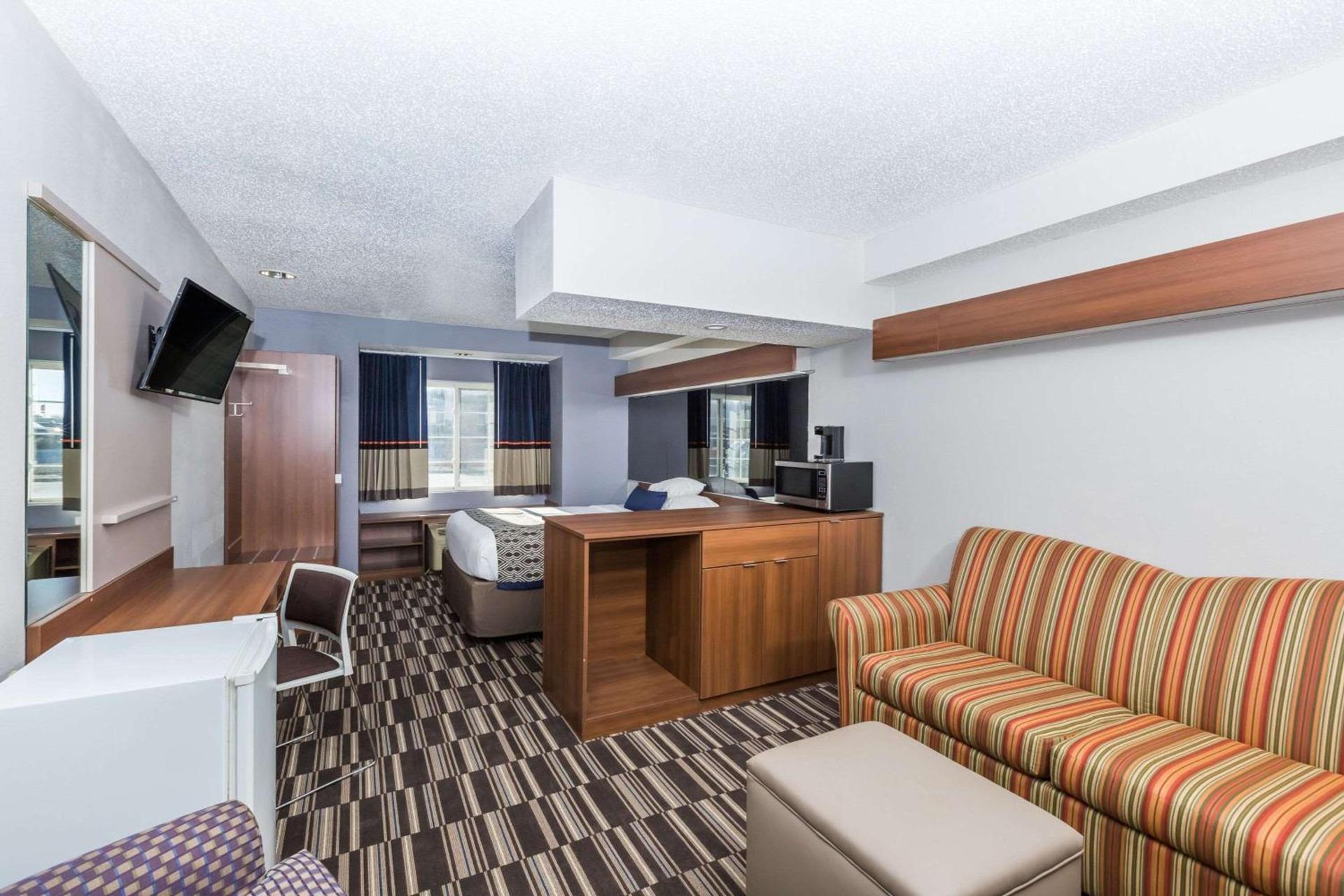 Microtel Inn & Suites by Wyndham Sioux Falls photo 30