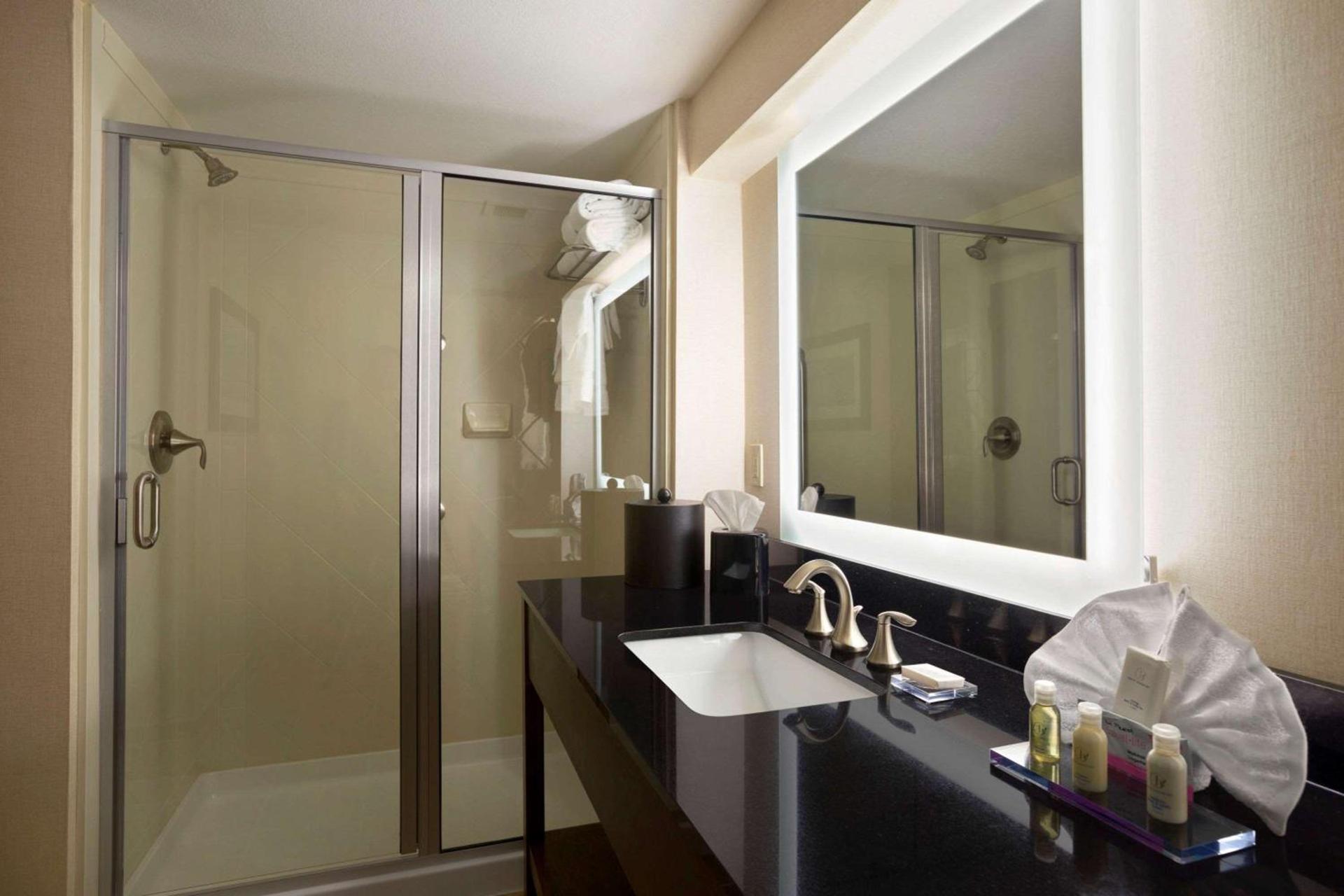 Wingate by Wyndham Seminole photo 6