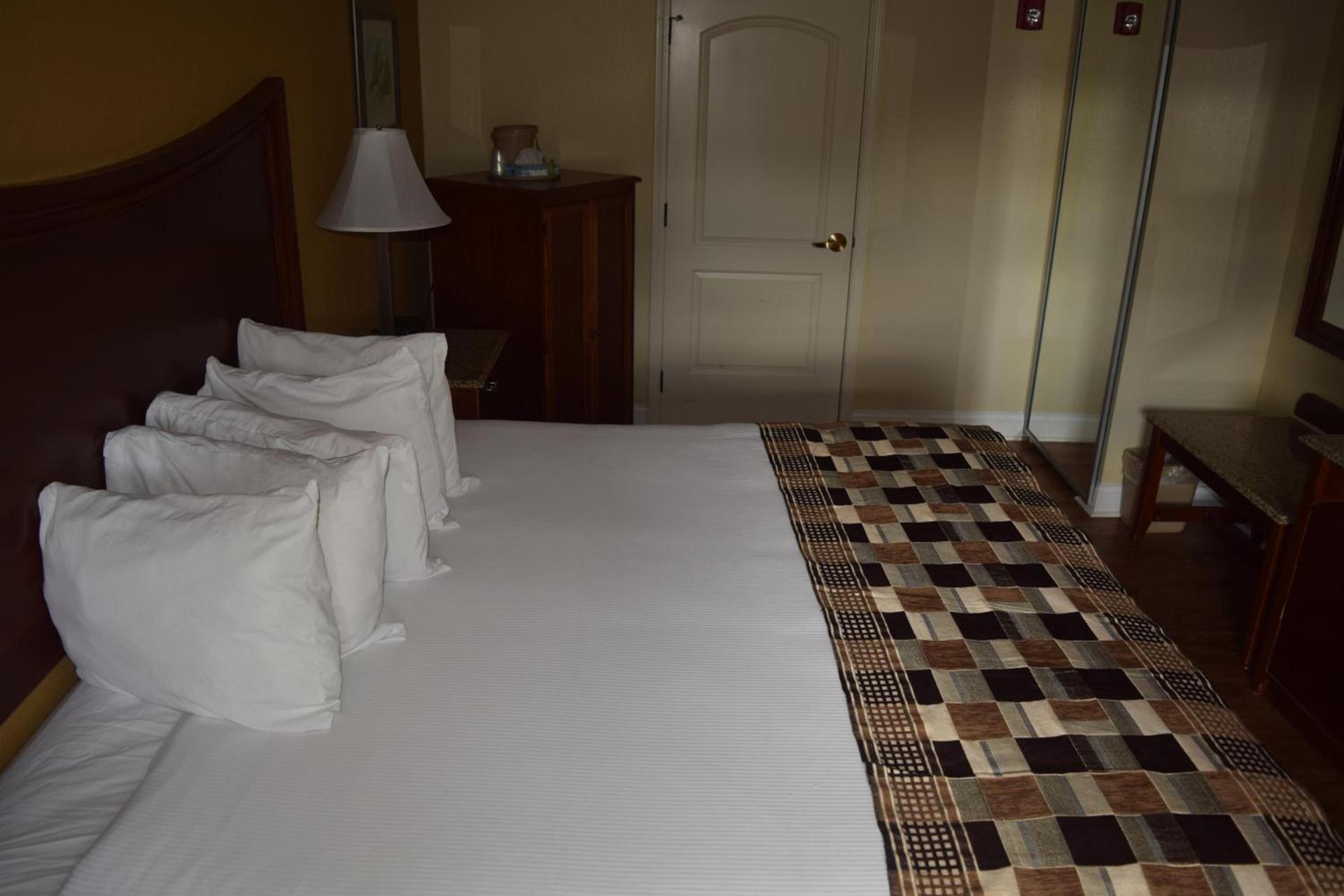 Atkinson Inn & Suites photo 17