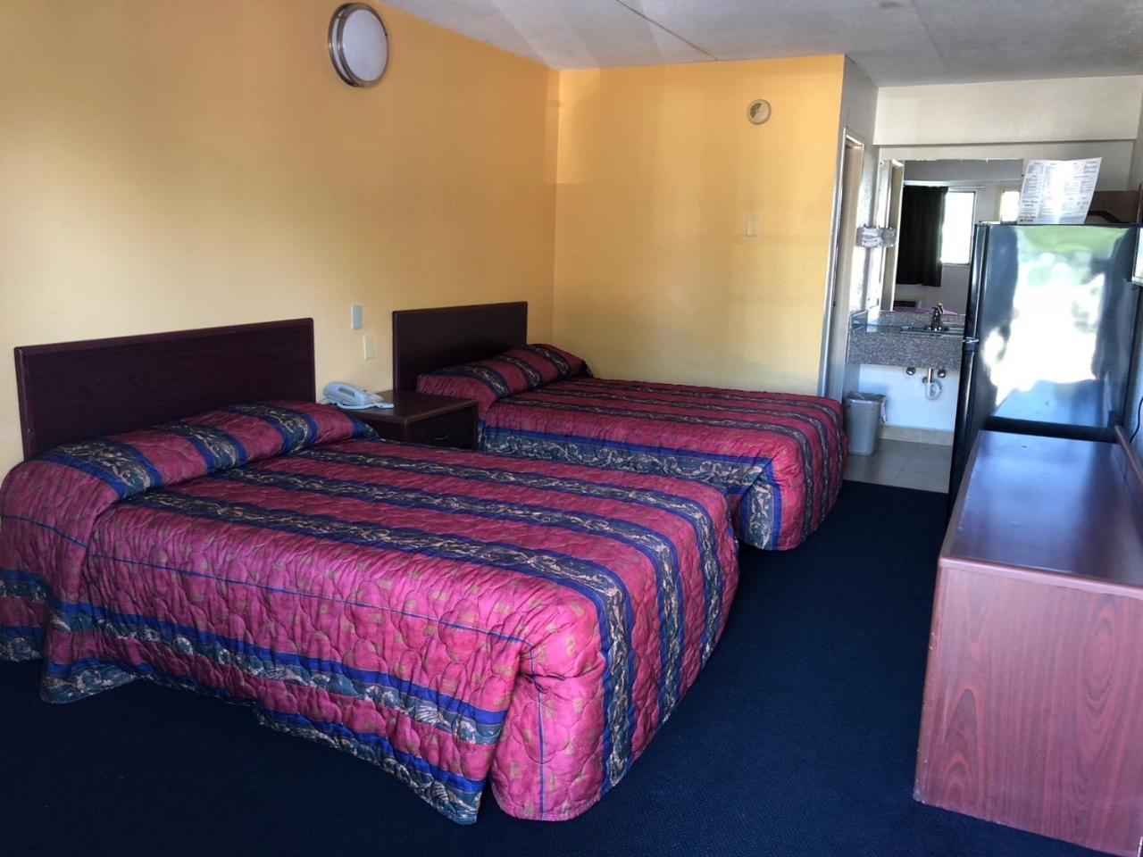 Lone Star Inn photo 11