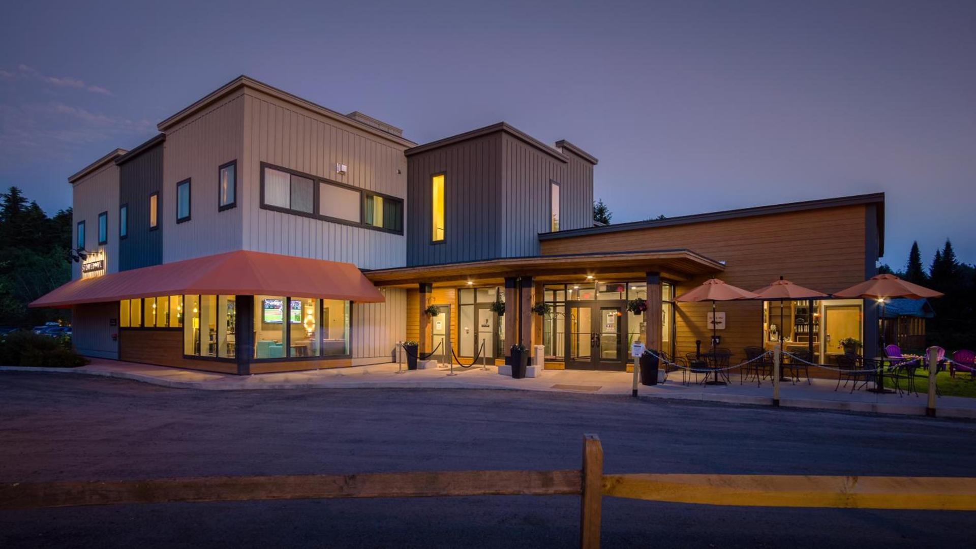 Sun & Ski Inn and Suites — hotel in Stowe