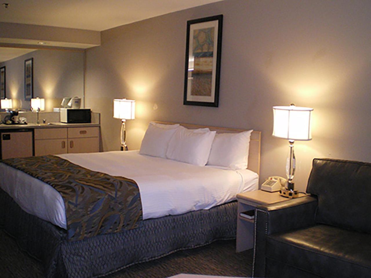 Shilo Inn Suites Hotel - Nampa Suites photo 13