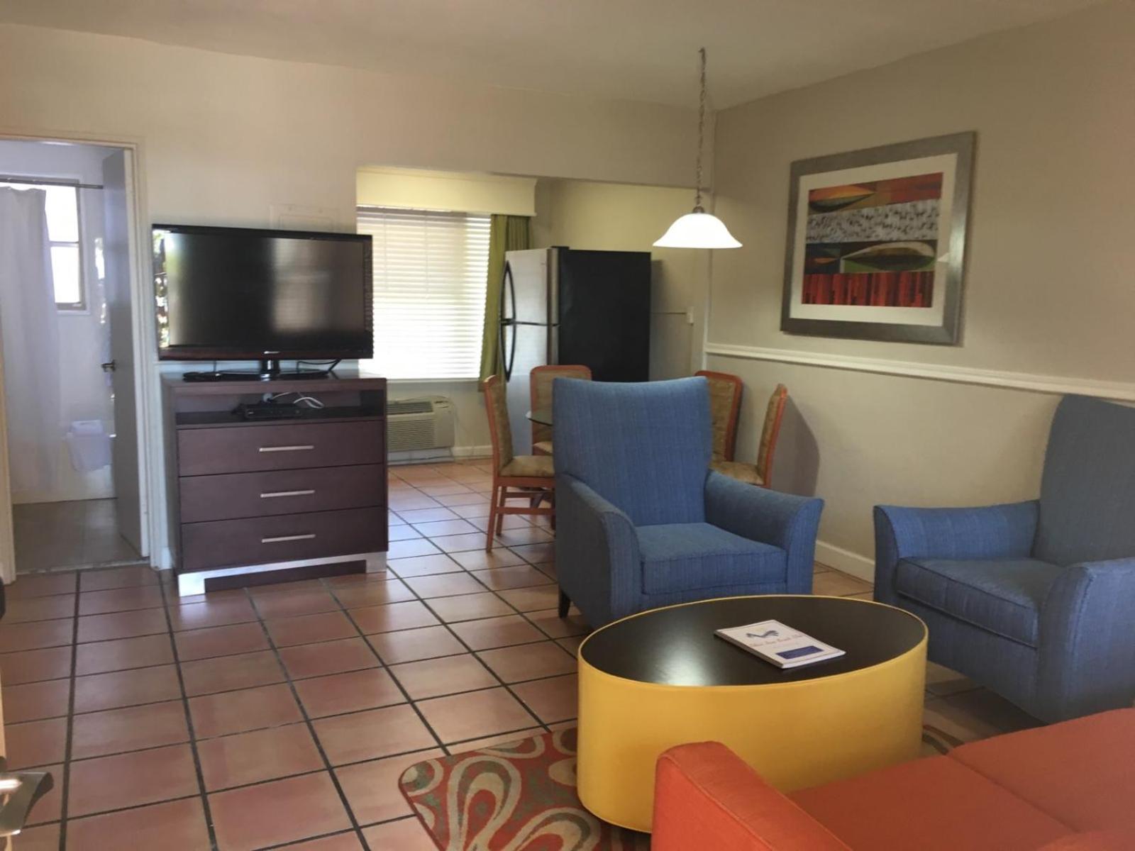 Silver Seas Beach Resort photo 7