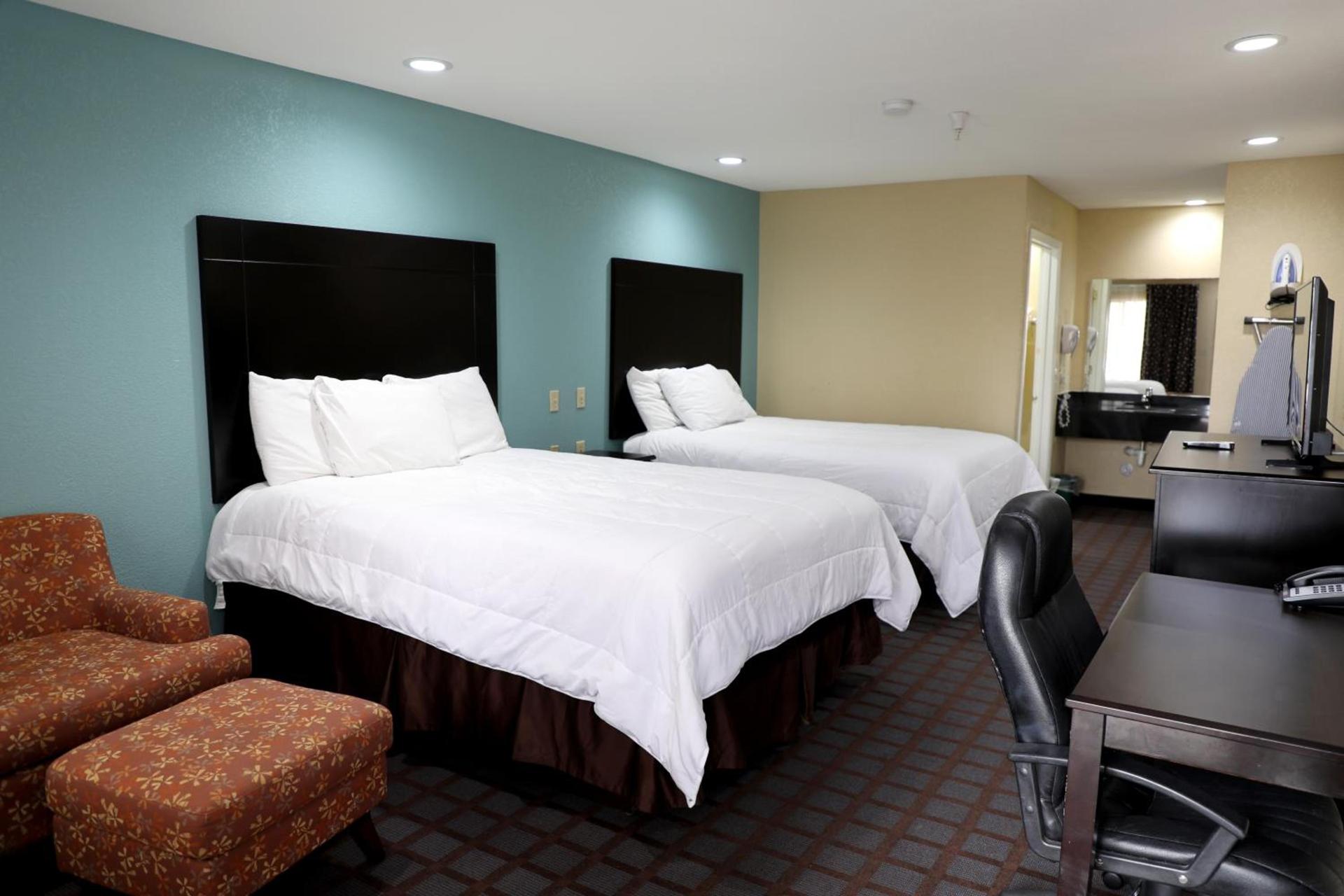 Ranger Inn & Suites photo 13