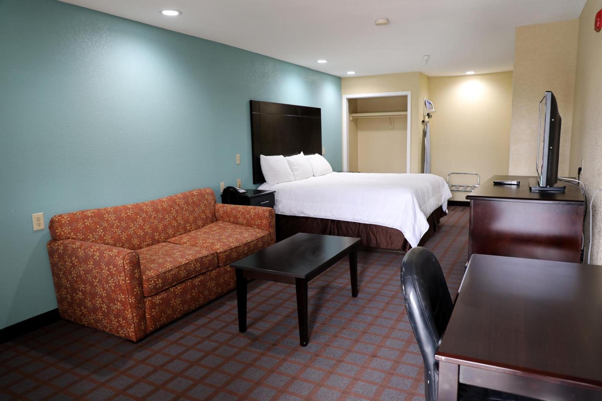 Ranger Inn & Suites photo 11