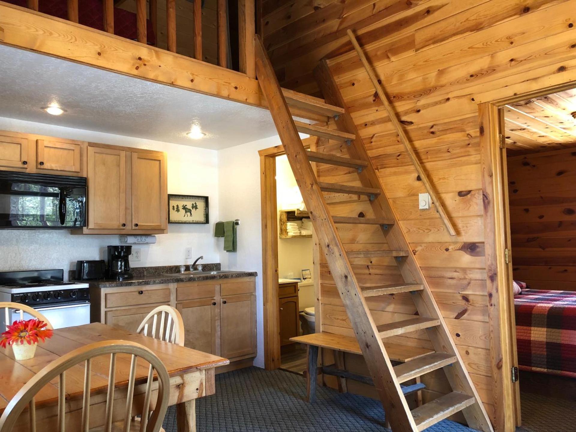 Mountain View Lodge & Cabins photo 48