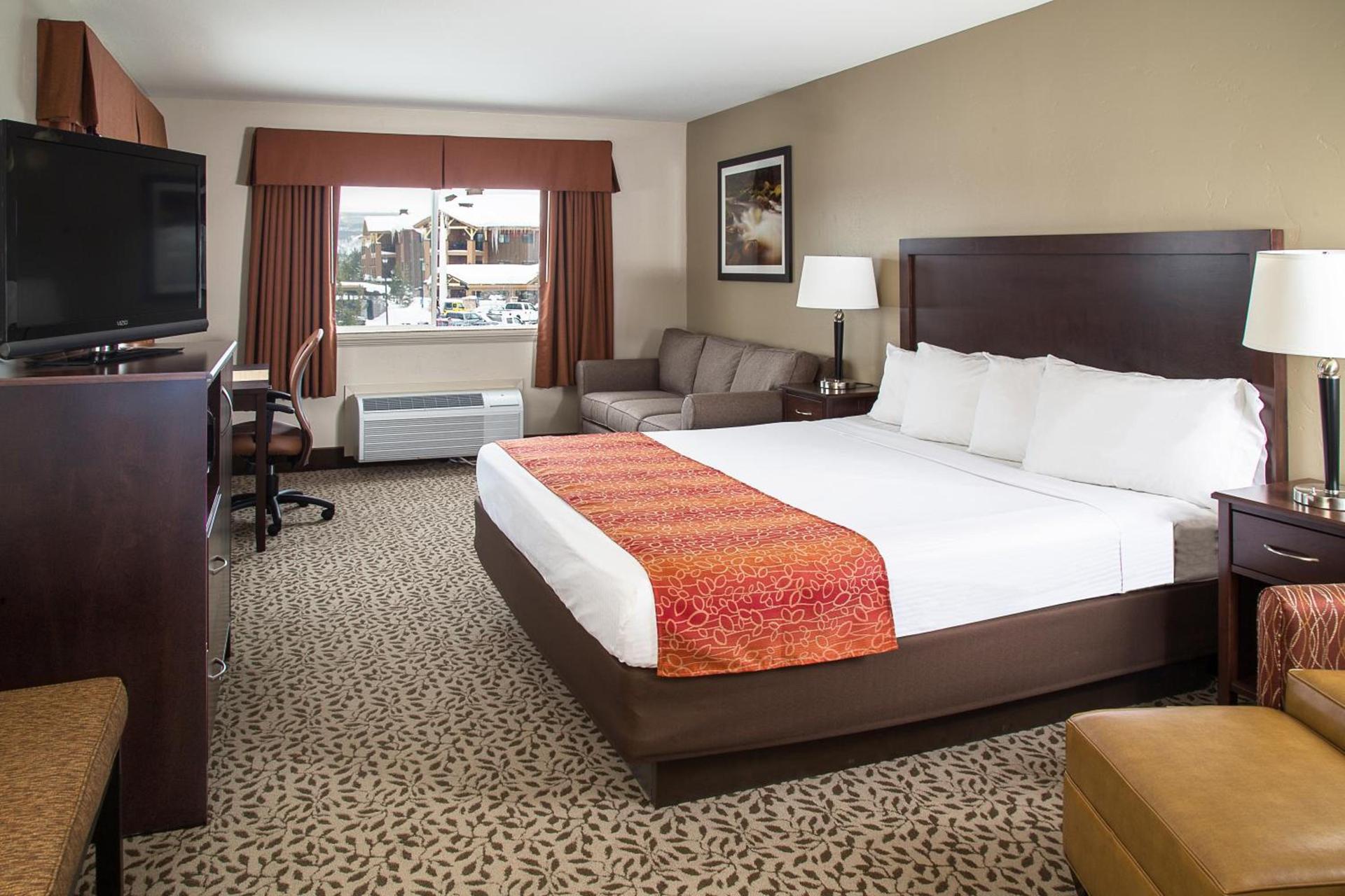Gray Wolf Inn & Suites photo 22