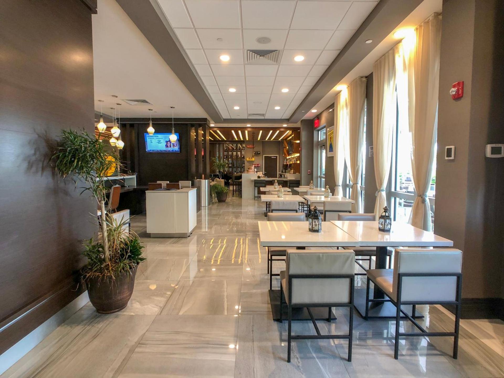 Wingate by Wyndham Miami Airport photo 4