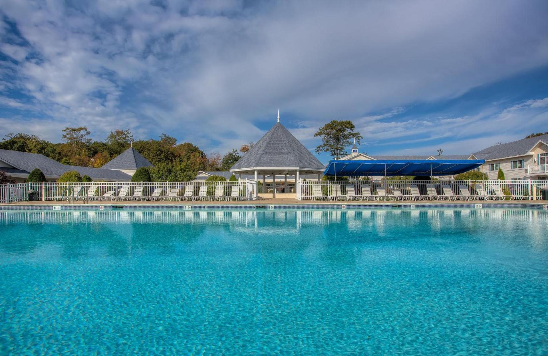 Driftaway Hotel and Pool photo 52
