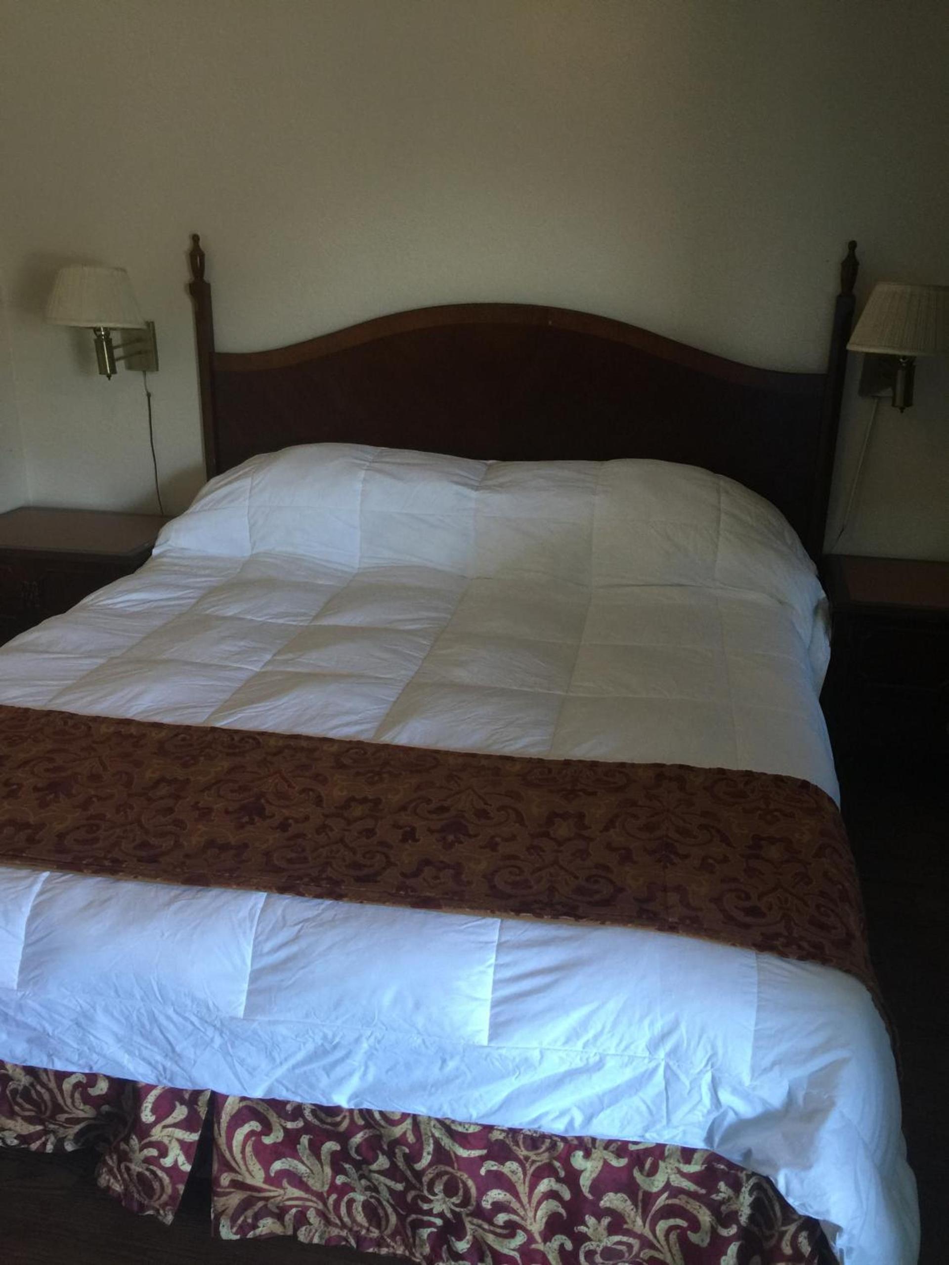 Frontier Motel photo 9