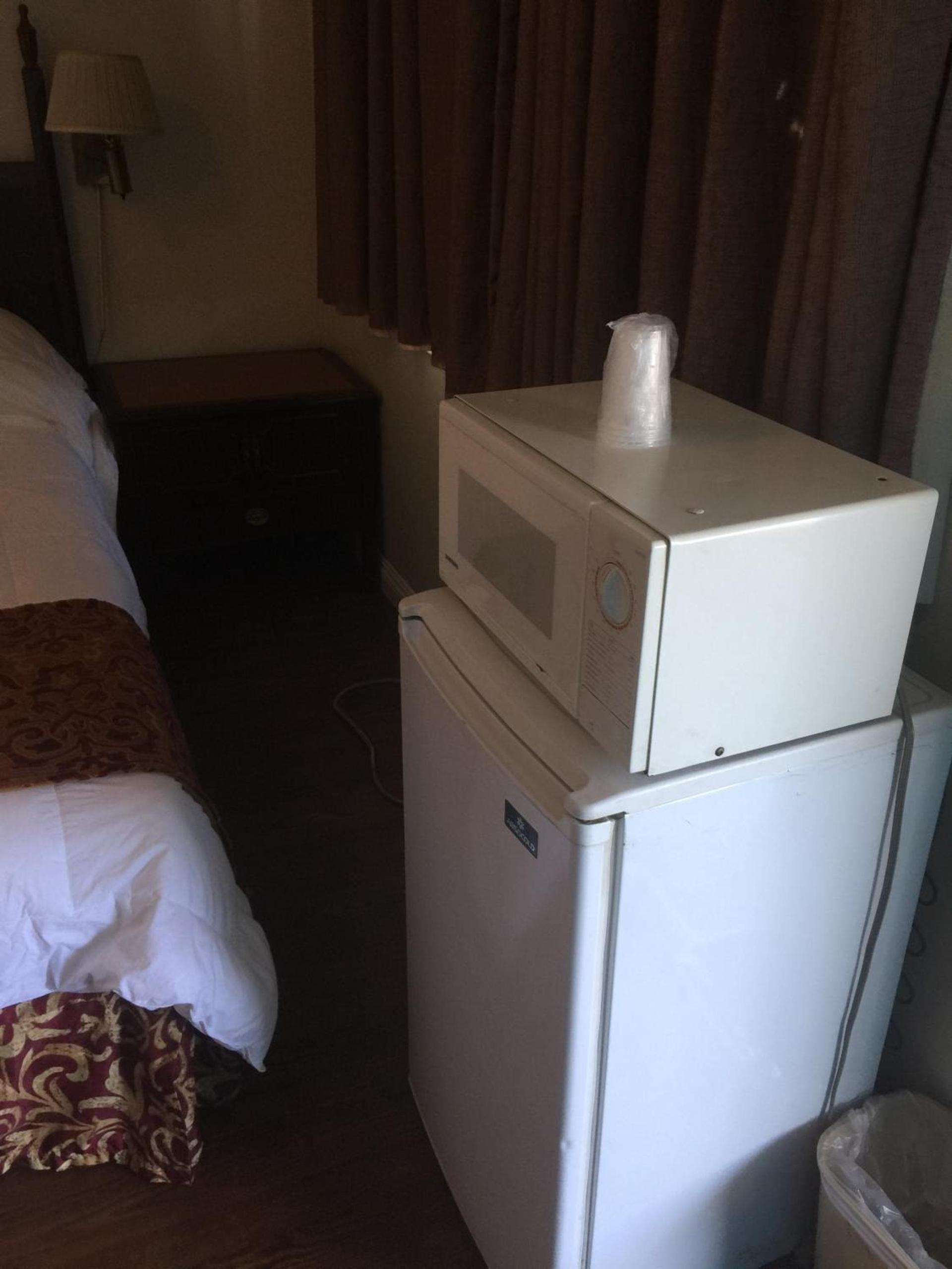 Frontier Motel photo 12