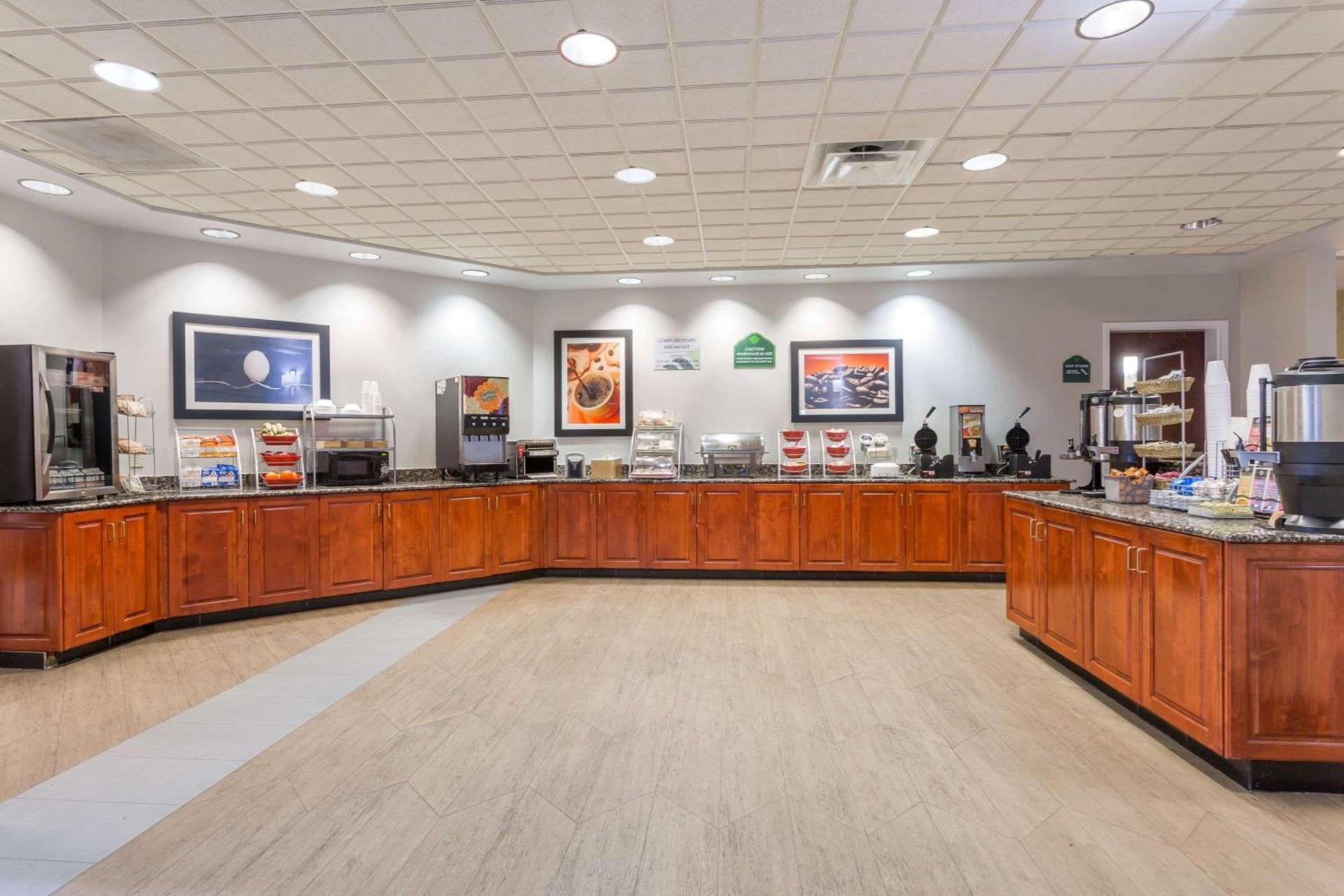 Wingate by Wyndham Chesapeake photo 27