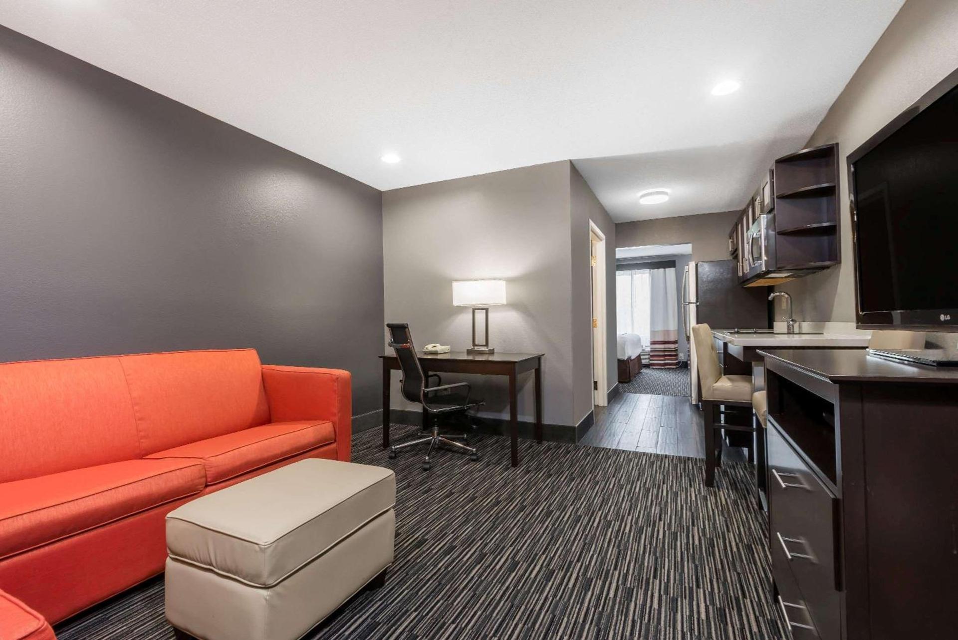 Hawthorn Extended Stay by Wyndham Columbus West photo 24