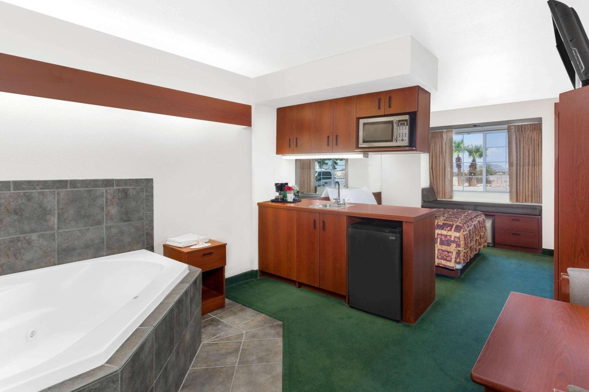 Microtel Inn & Suites by Wyndham Wellton photo 18