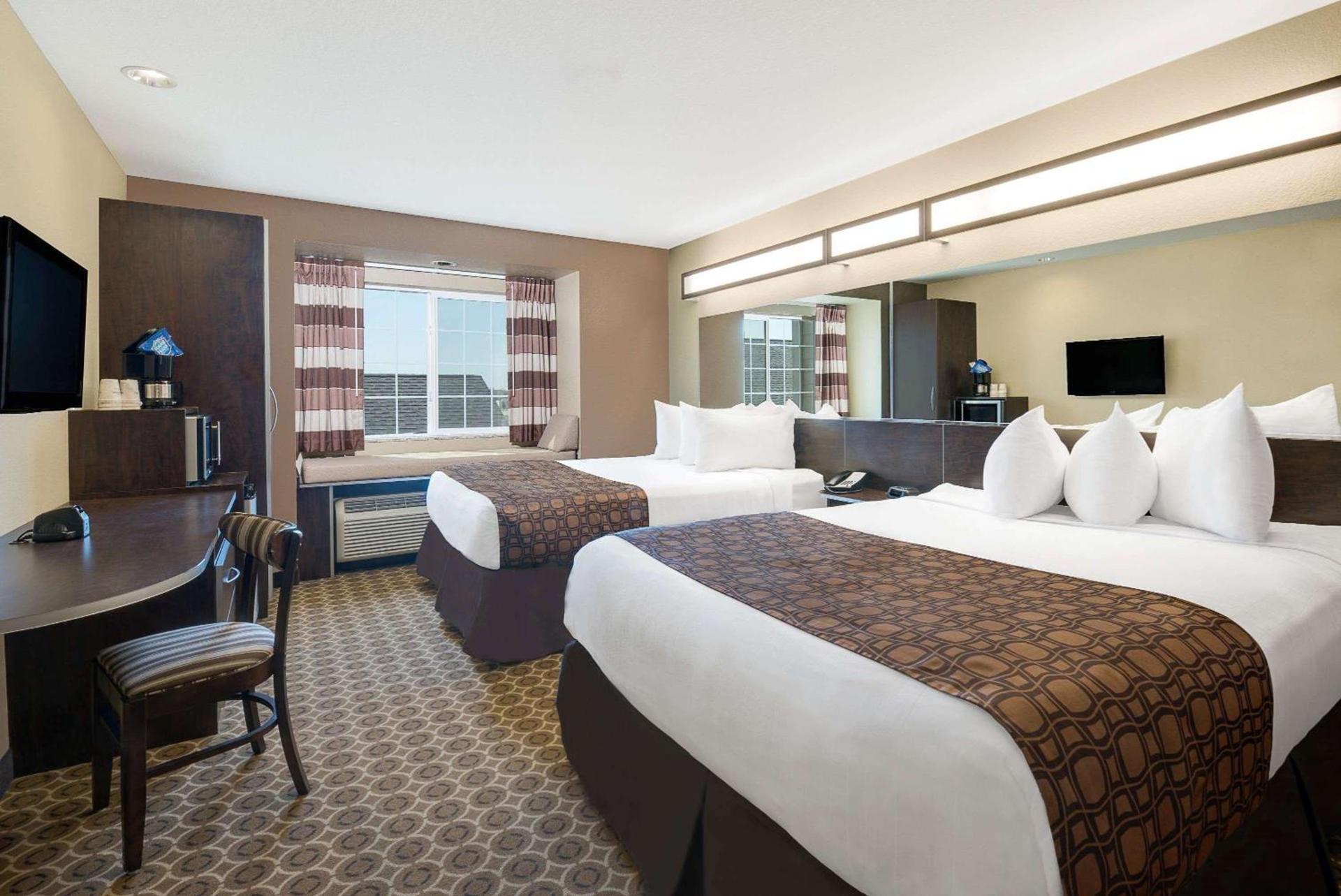 Microtel Inn & Suites by Wyndham Williston photo 9