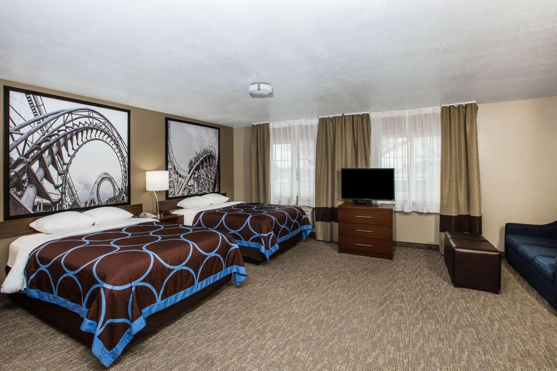 Super 8 by Wyndham Altoona photo 19