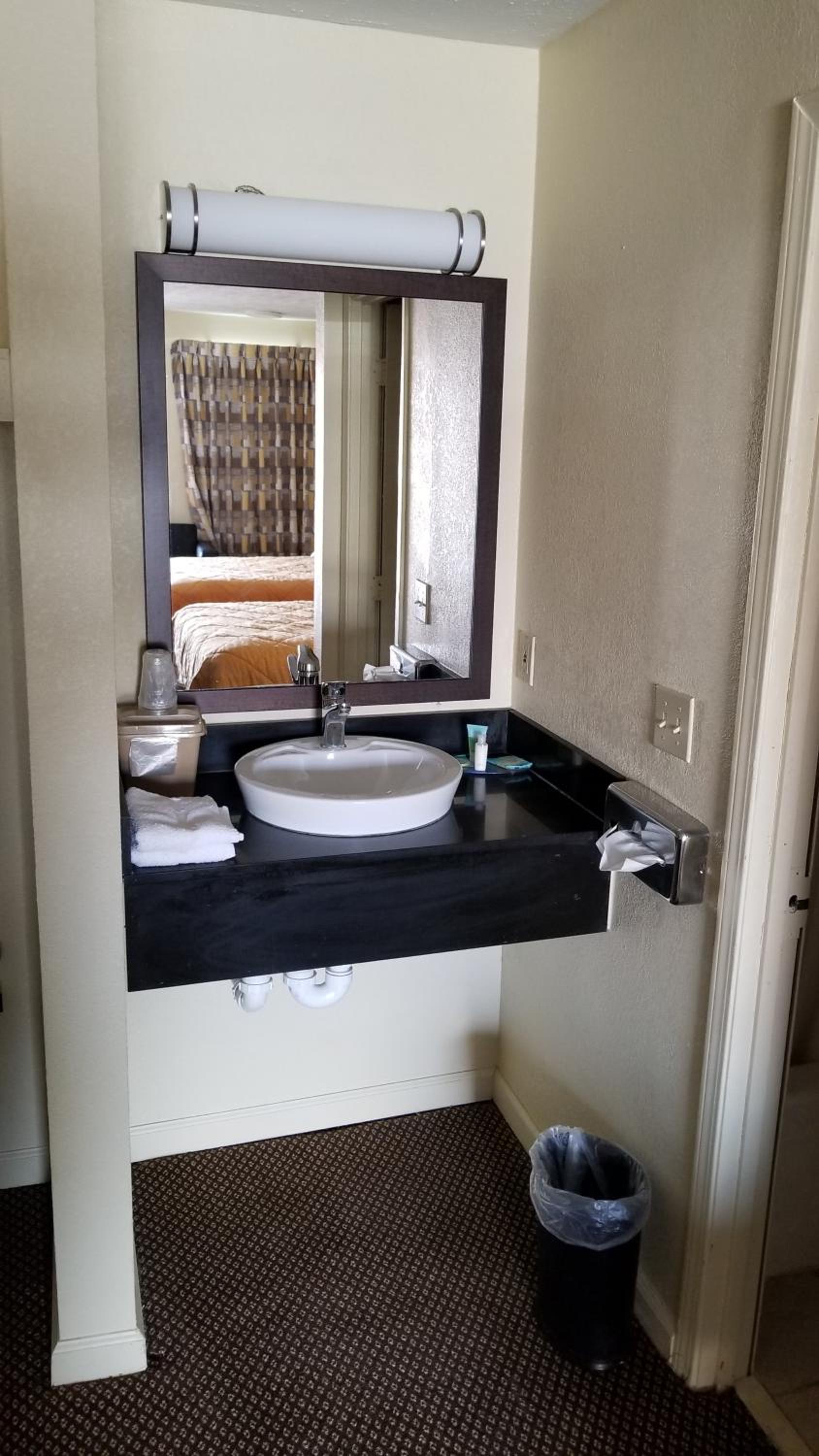Greenfield Inn photo 6