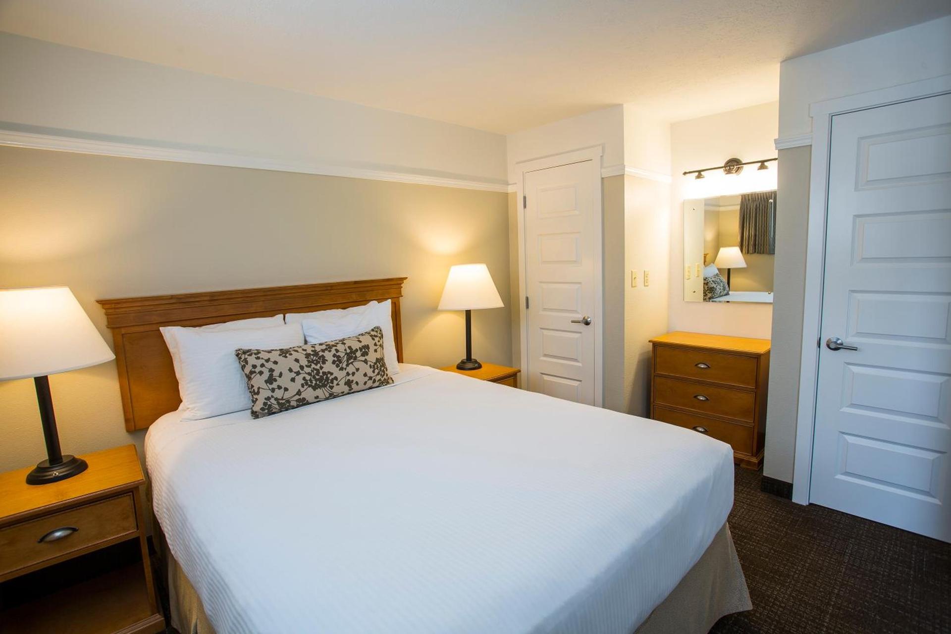 Looking Glass Inn photo 17