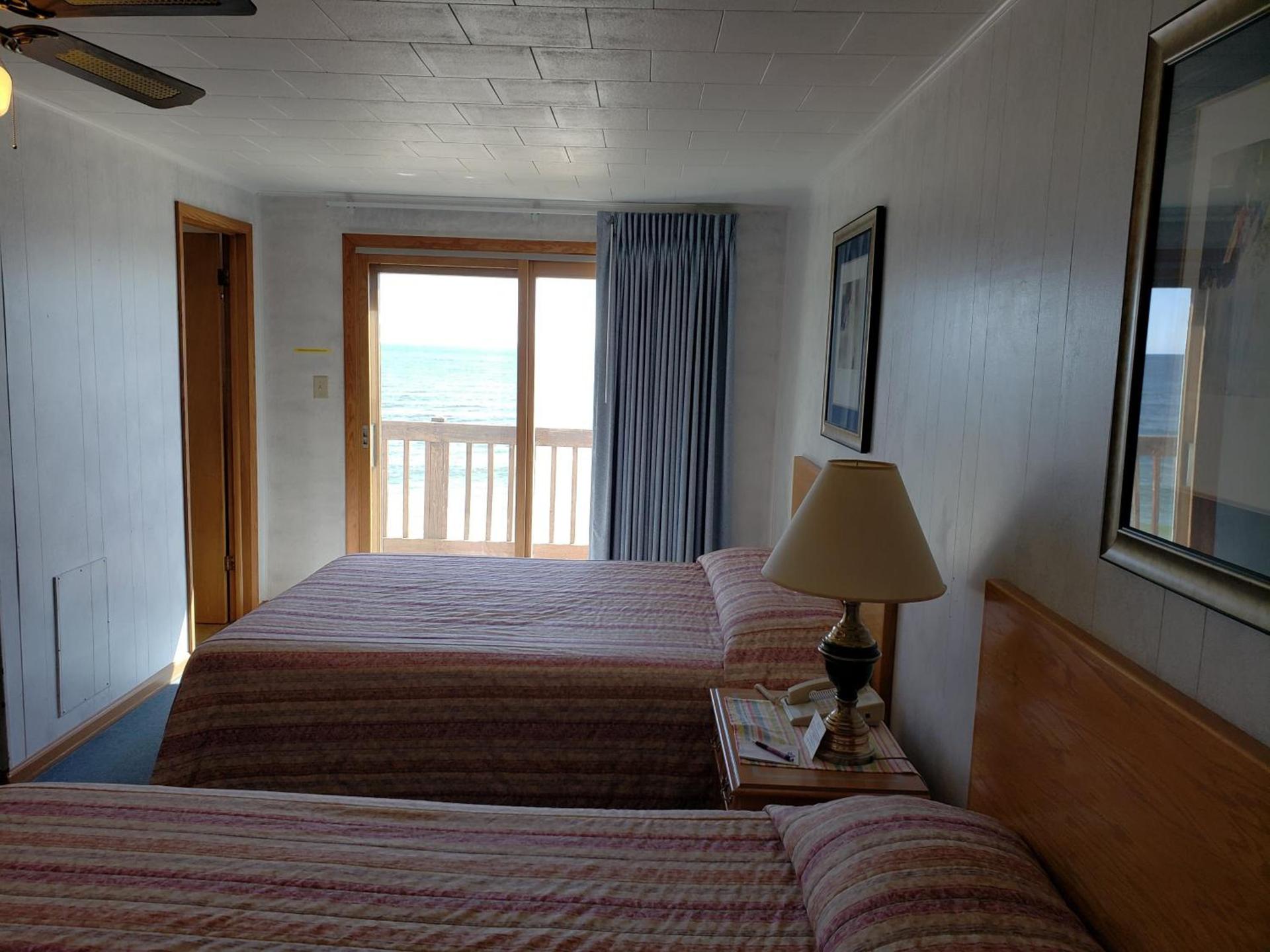 Algoma Beach Motel photo 5