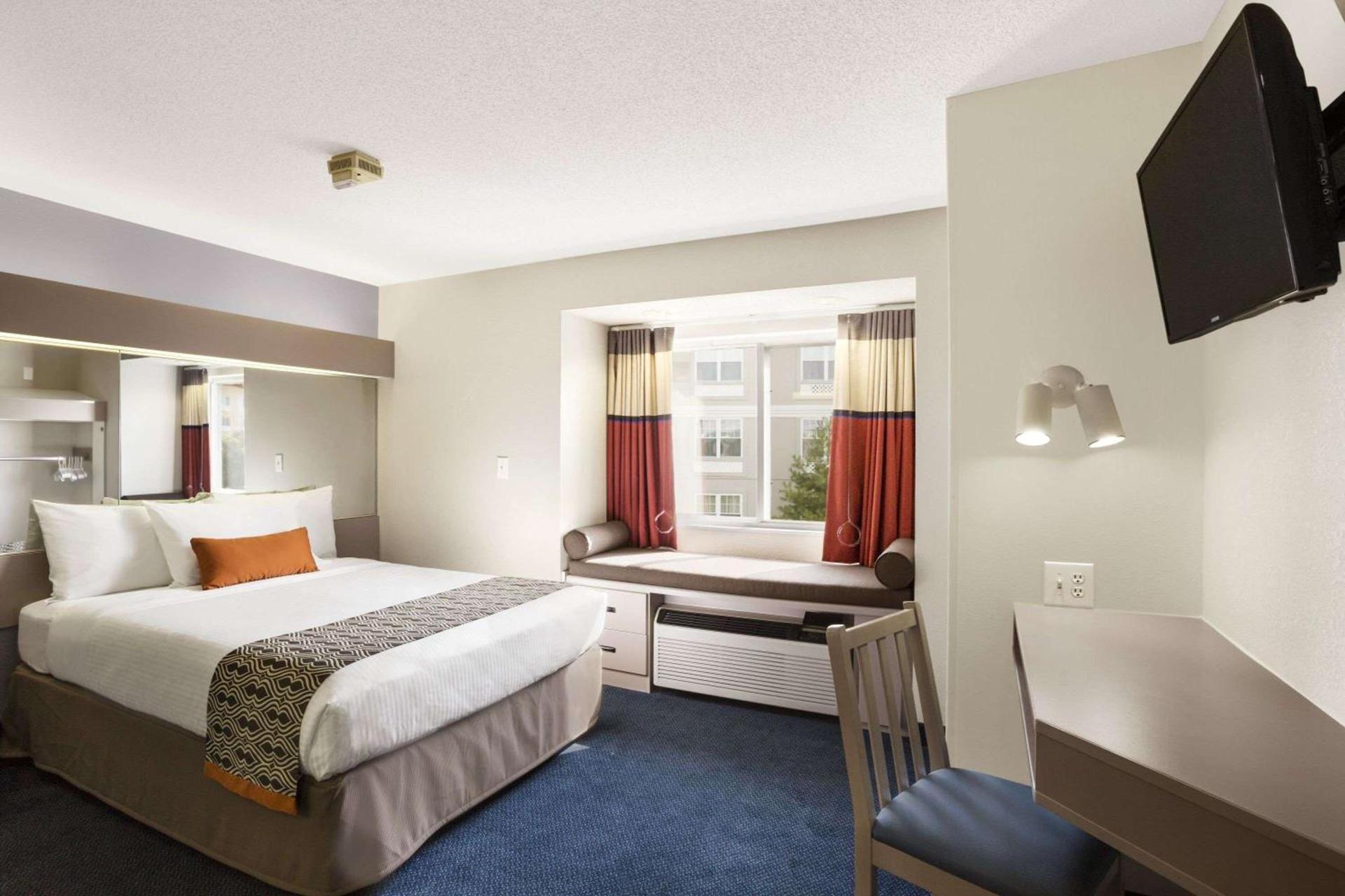 Microtel Inn By Wyndham Louisville East photo 28