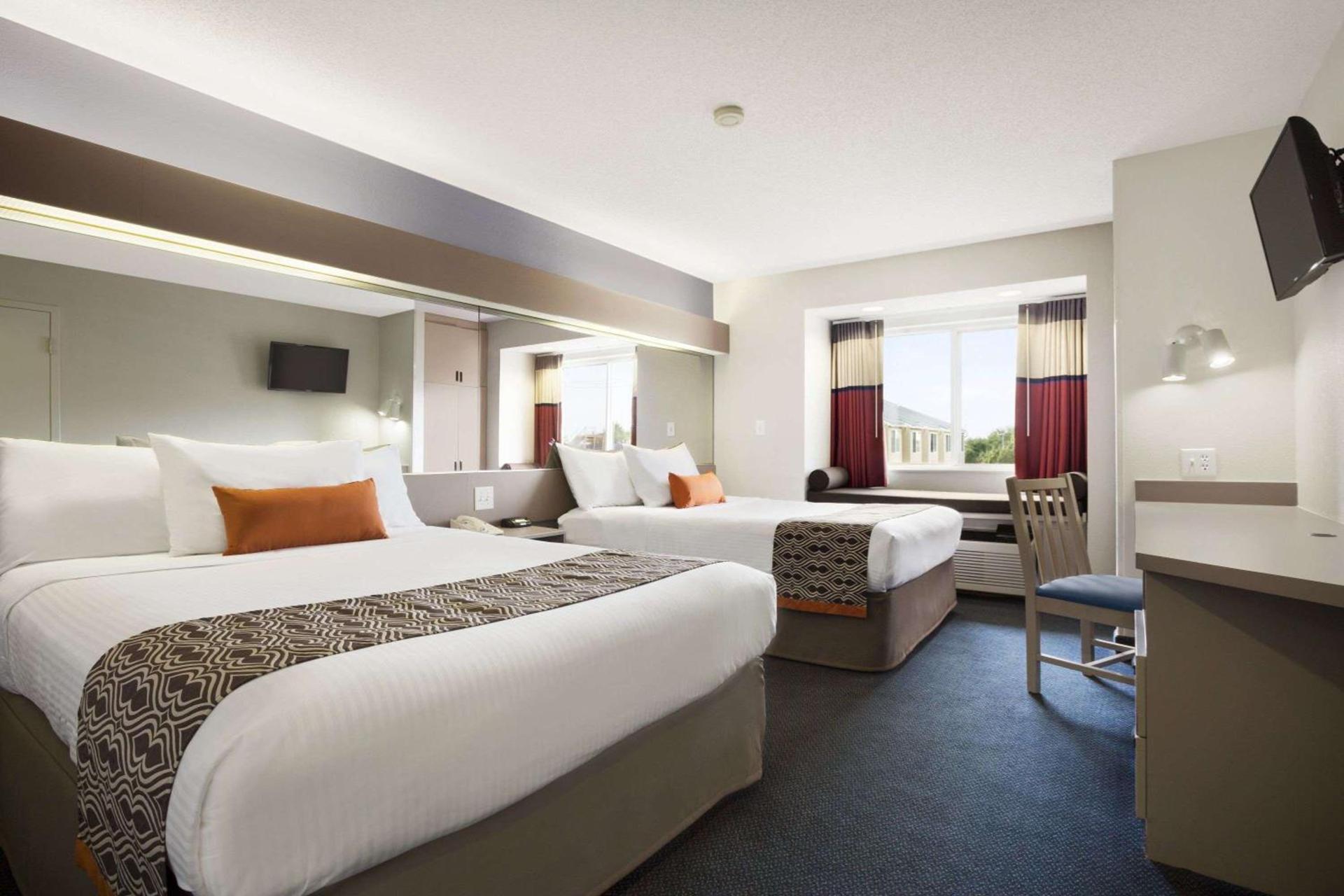 Microtel Inn By Wyndham Louisville East photo 26