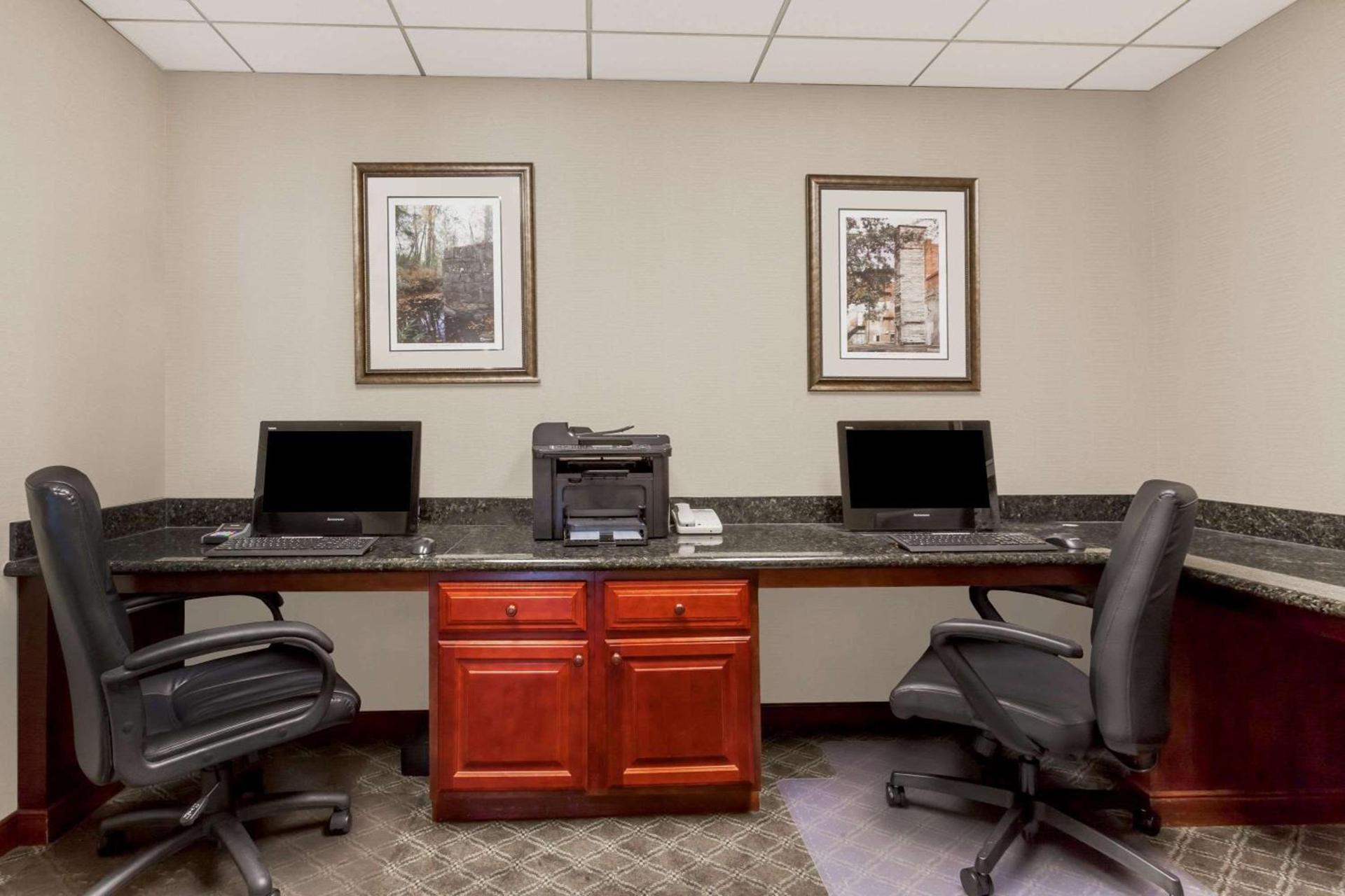 Lexington Expo Hotel by IHG photo 26