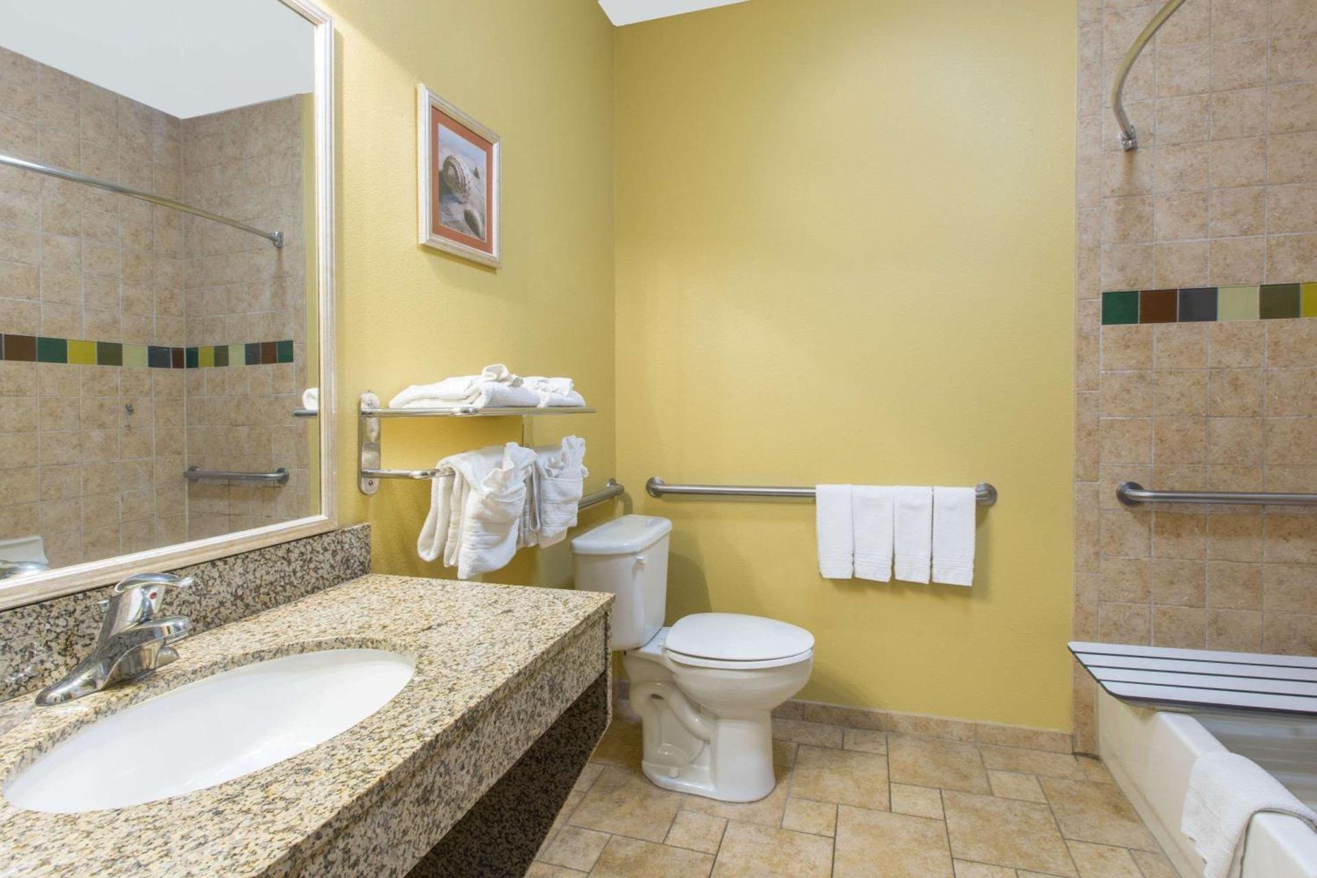 Hawthorn Extended Stay by Wyndham Corpus Christi Padre Isle photo 30