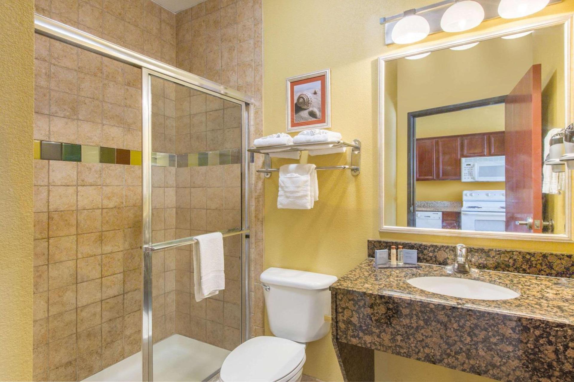 Hawthorn Extended Stay by Wyndham Corpus Christi Padre Isle photo 19