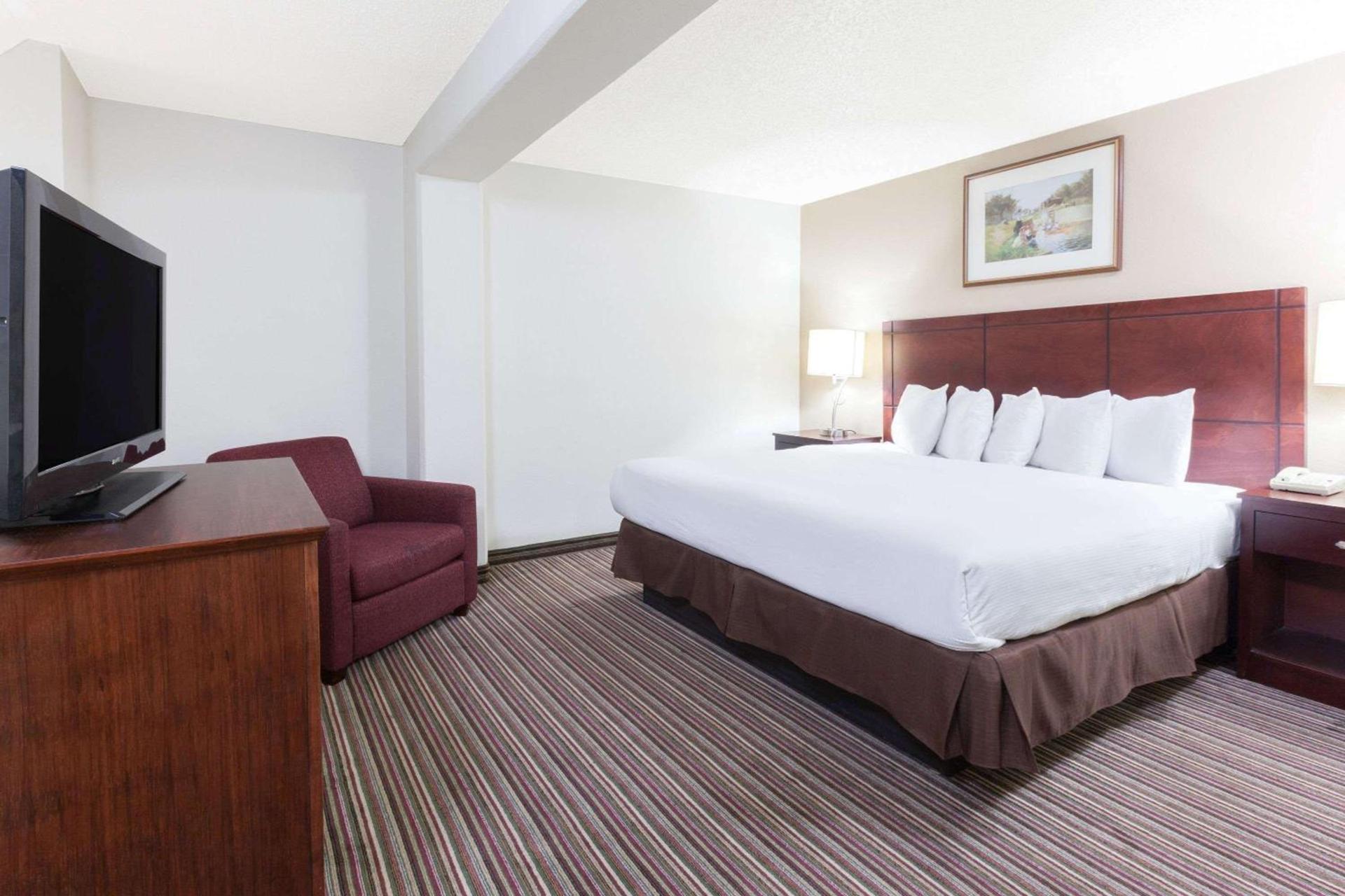 Hawthorn Extended Stay by Wyndham Richardson photo 26
