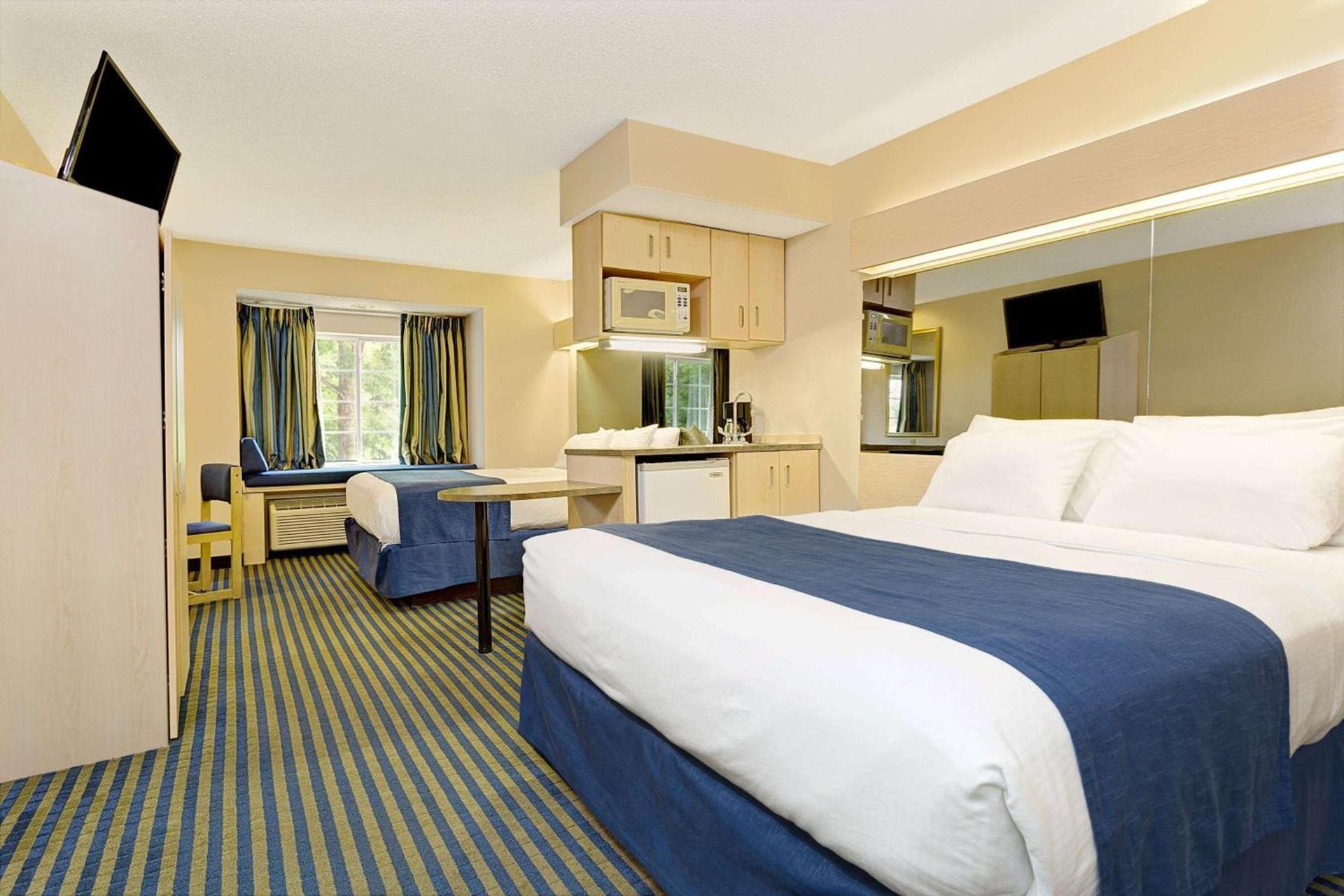 Microtel Inn & Suites by Wyndham Florence/Cincinnati Airpo photo 26