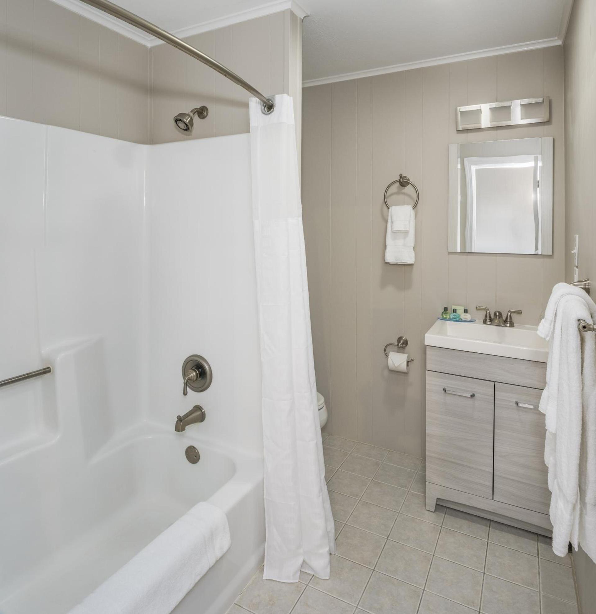 Center Harbor Inn photo 37