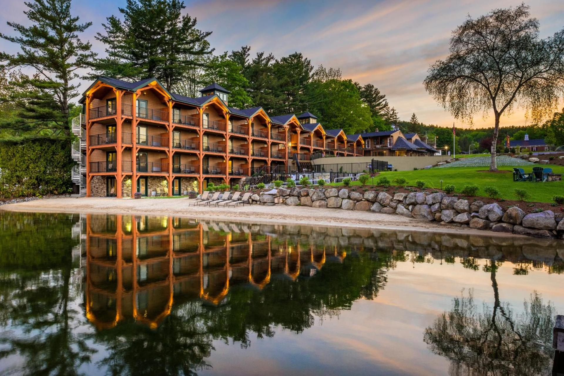 Center Harbor Inn photo 1