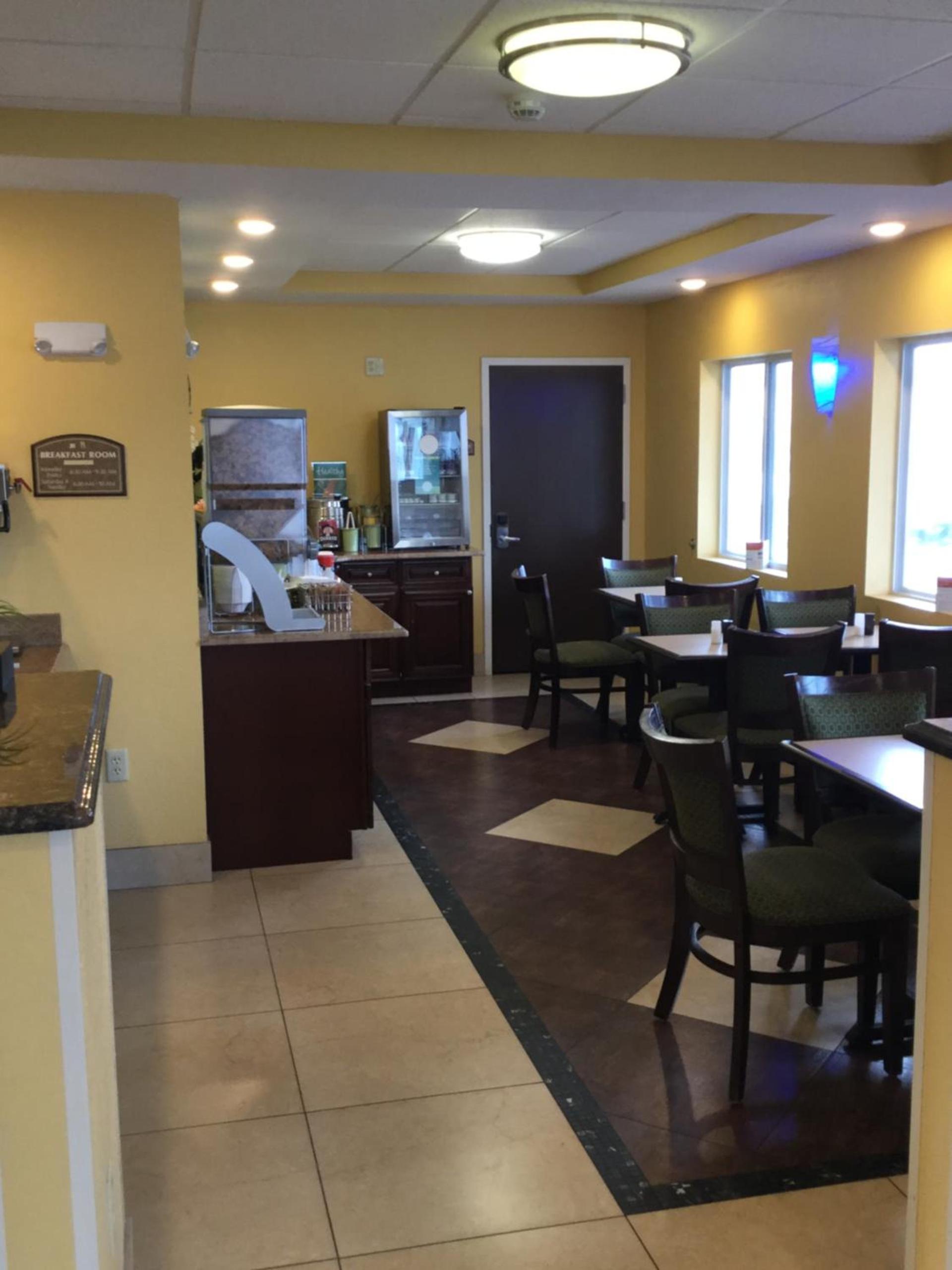 Quality Inn & Suites Glenmont - Albany South photo 37