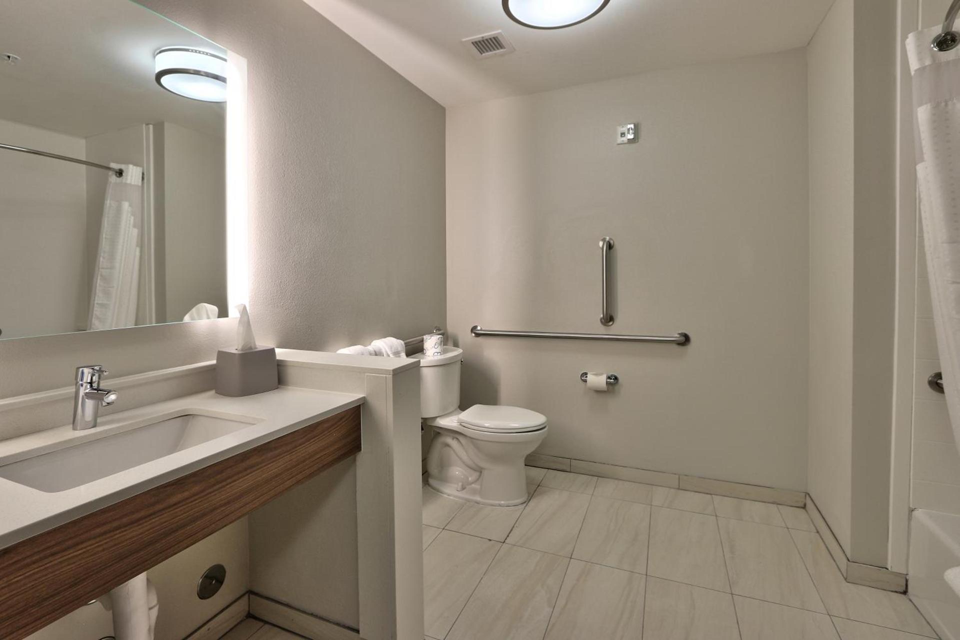Holiday Inn Express & Suites Broomfield by IHG photo 3
