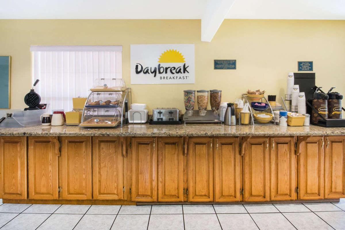 Days Inn by Wyndham McAllen photo 30