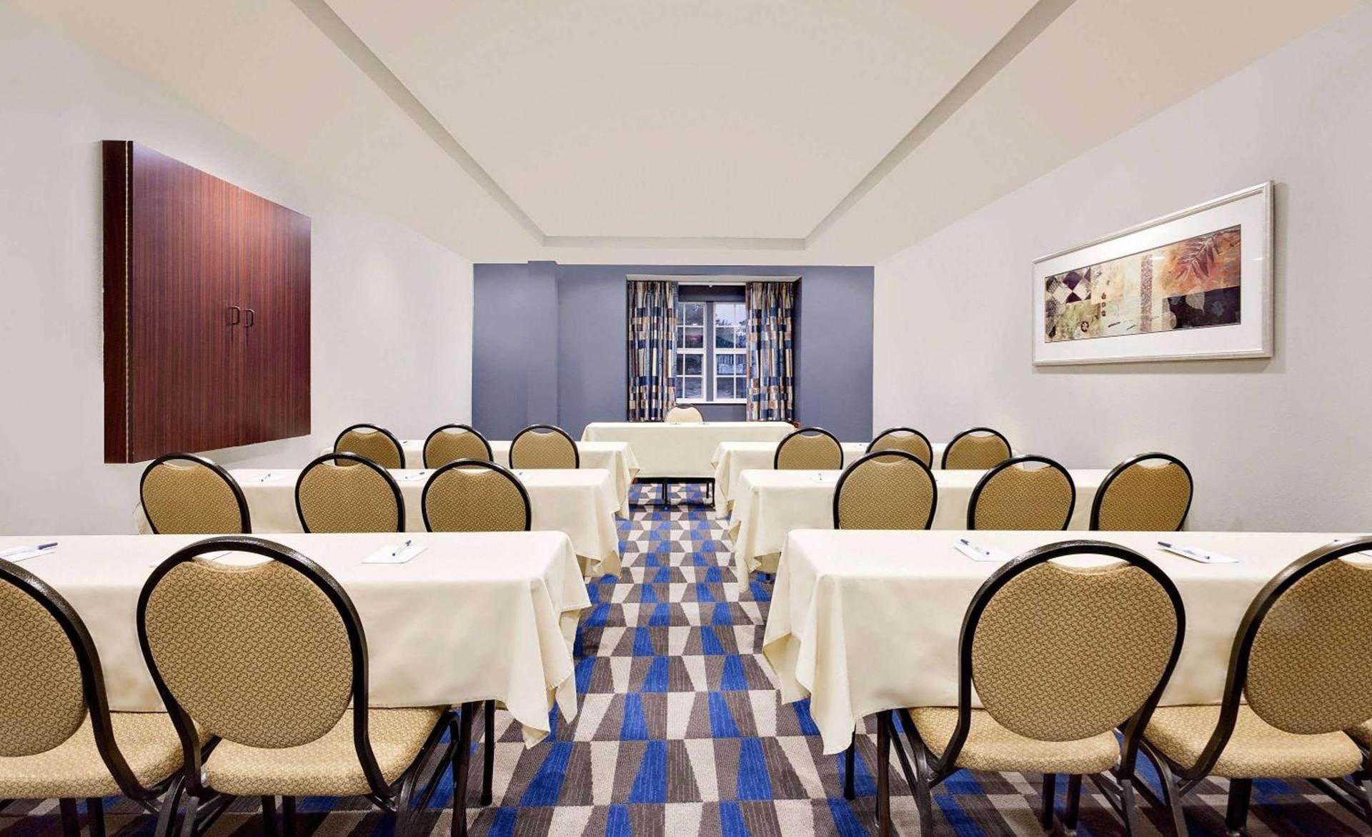 Microtel Inn & Suites by Wyndham Middletown photo 24