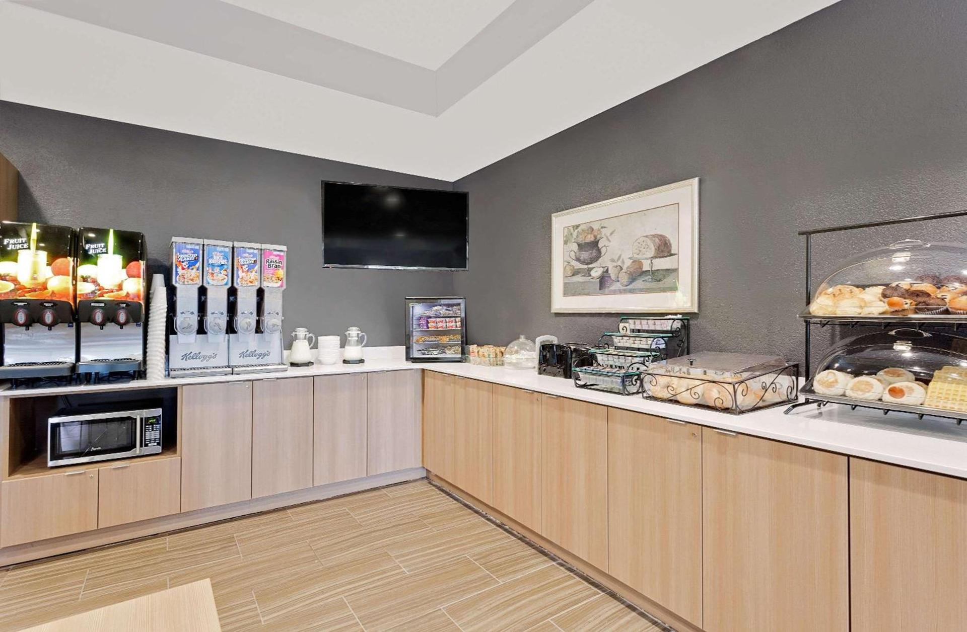 Microtel Inn & Suites by Wyndham Middletown photo 23