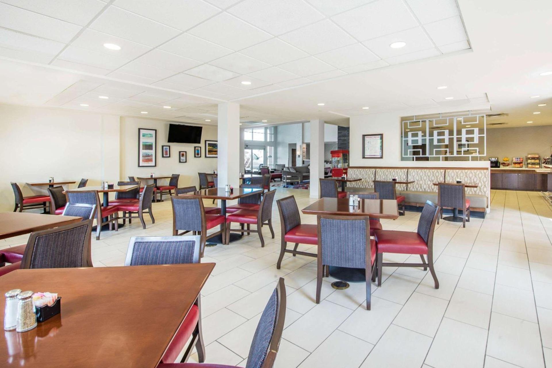 Hawthorn Extended Stay by Wyndham El Paso photo 14