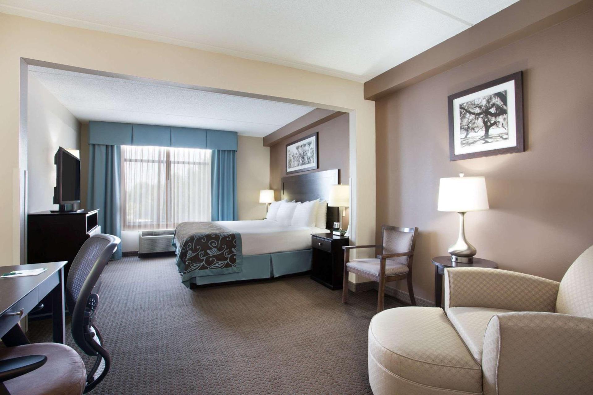 Wingate by Wyndham Garner/Raleigh South photo 16