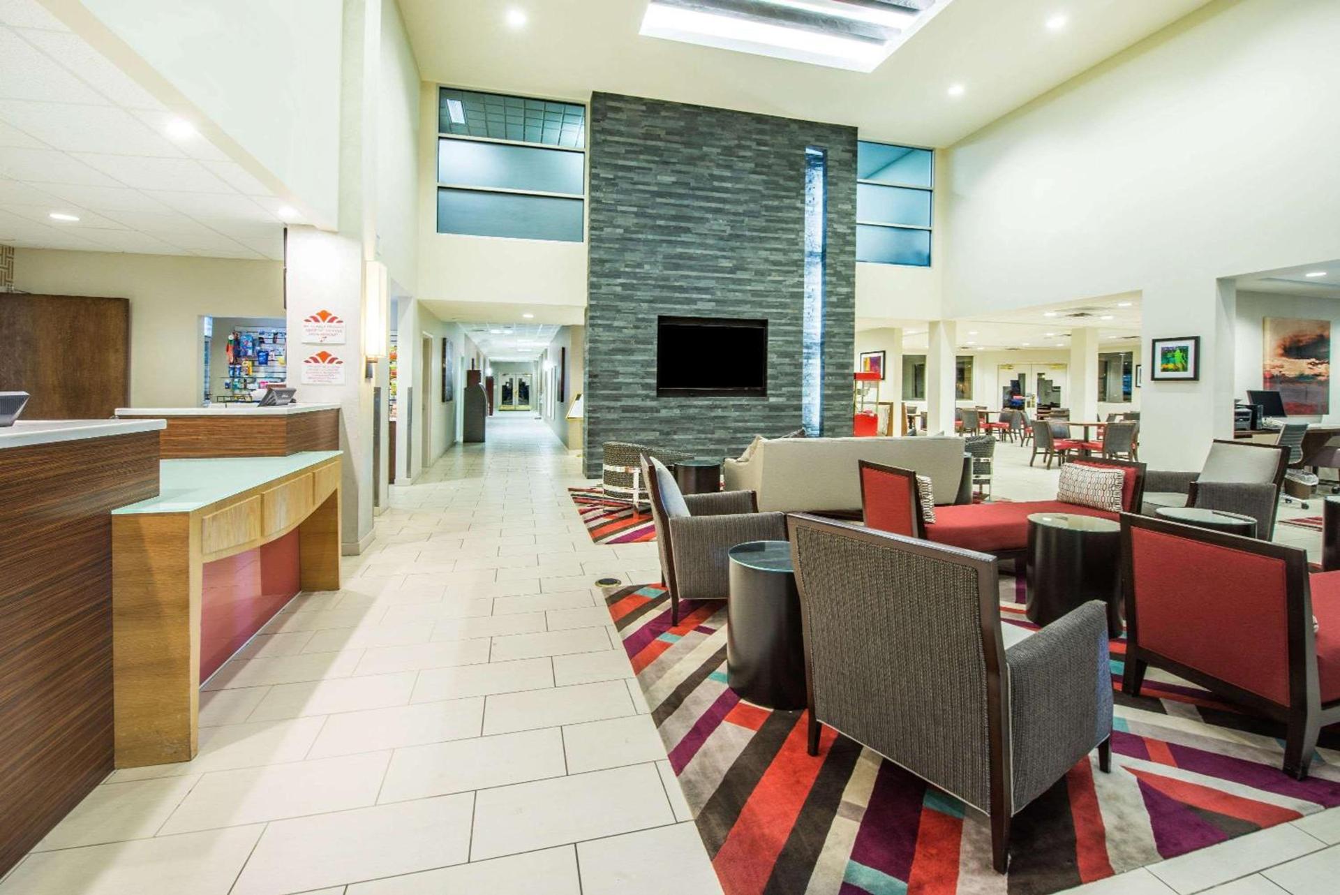 Hawthorn Extended Stay by Wyndham El Paso photo 2