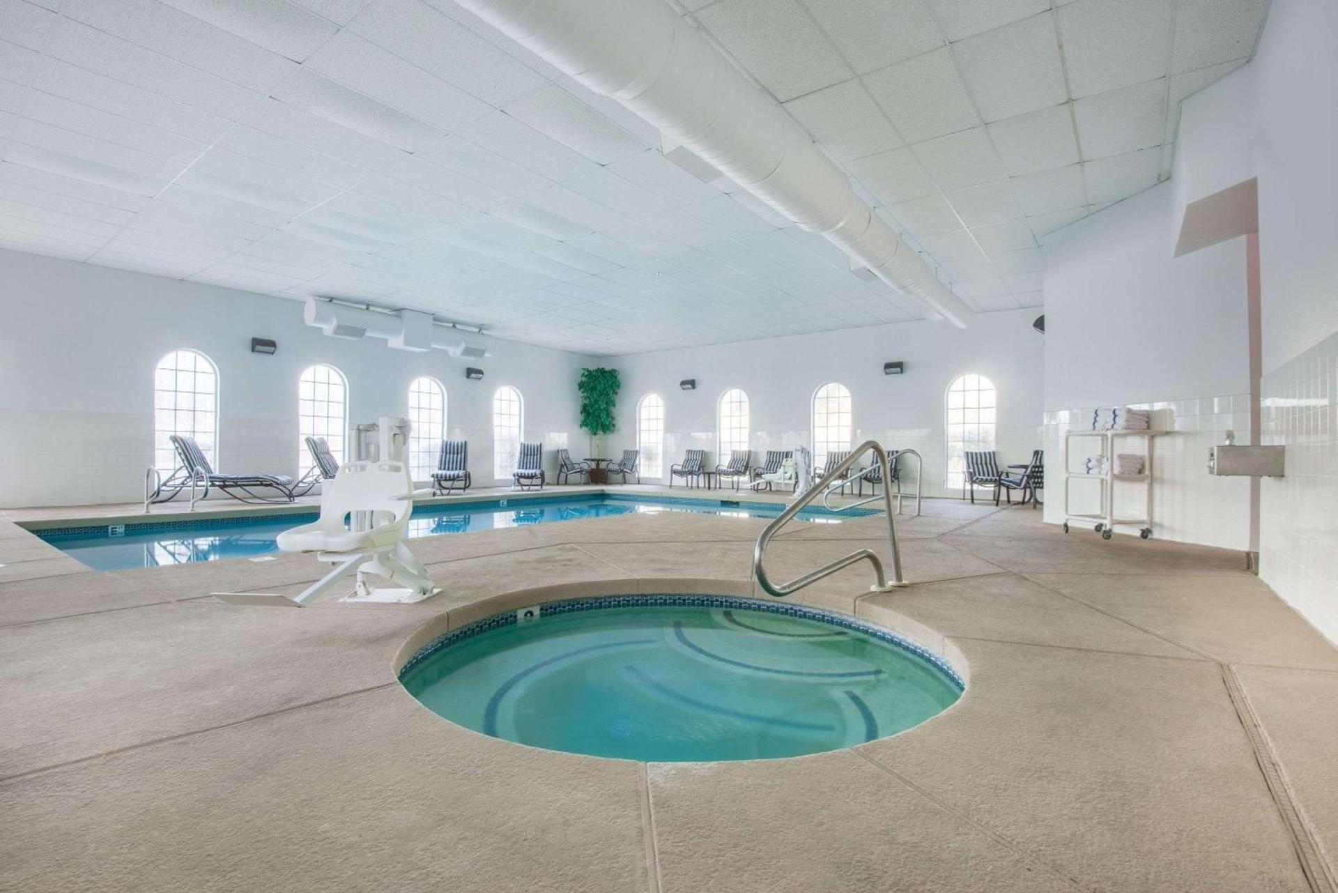 Hawthorn Suites Las Vegas photo 49