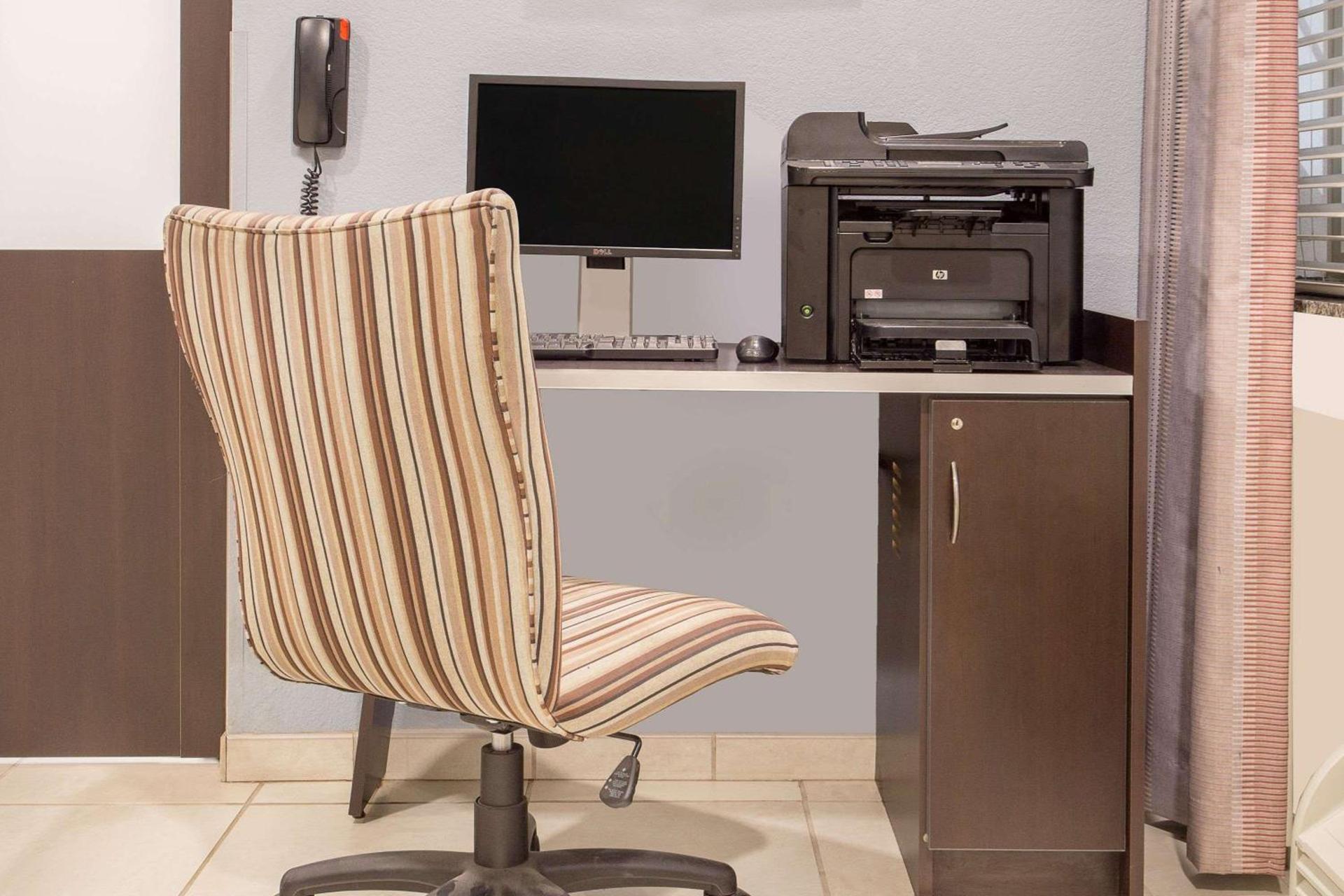 Microtel Inn and Suites San Angelo photo 16