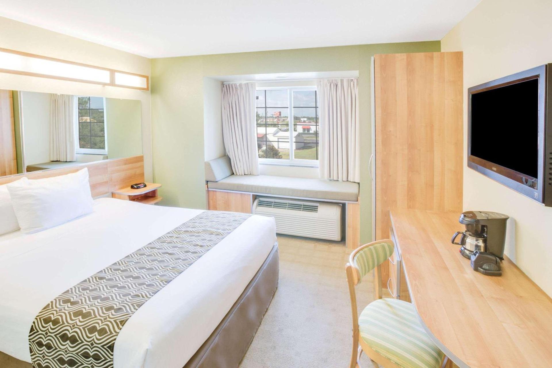 Microtel Inn & Suites by Wyndham Saraland photo 8