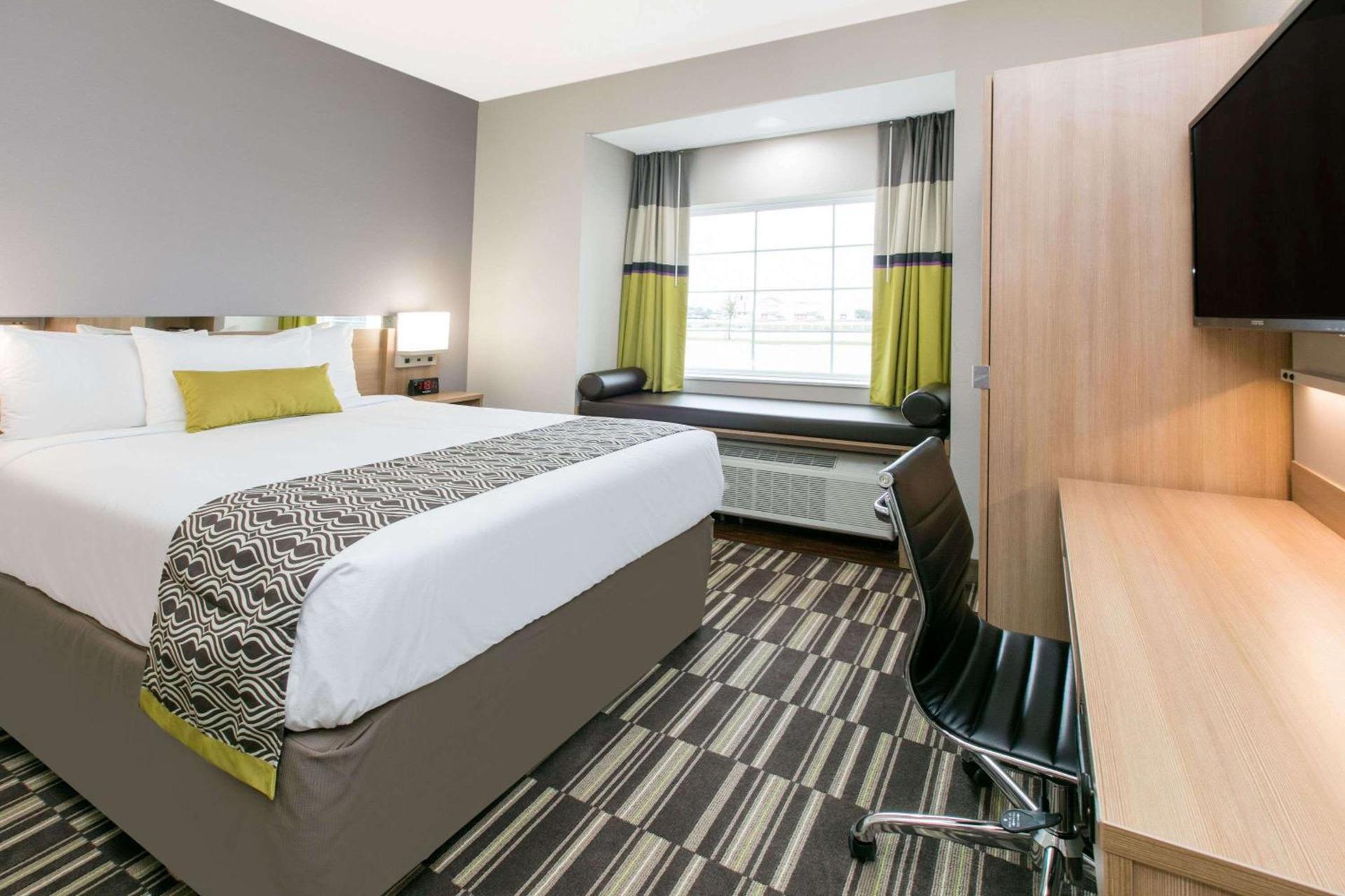 Microtel Inn & Suites by Wyndham Lubbock photo 42