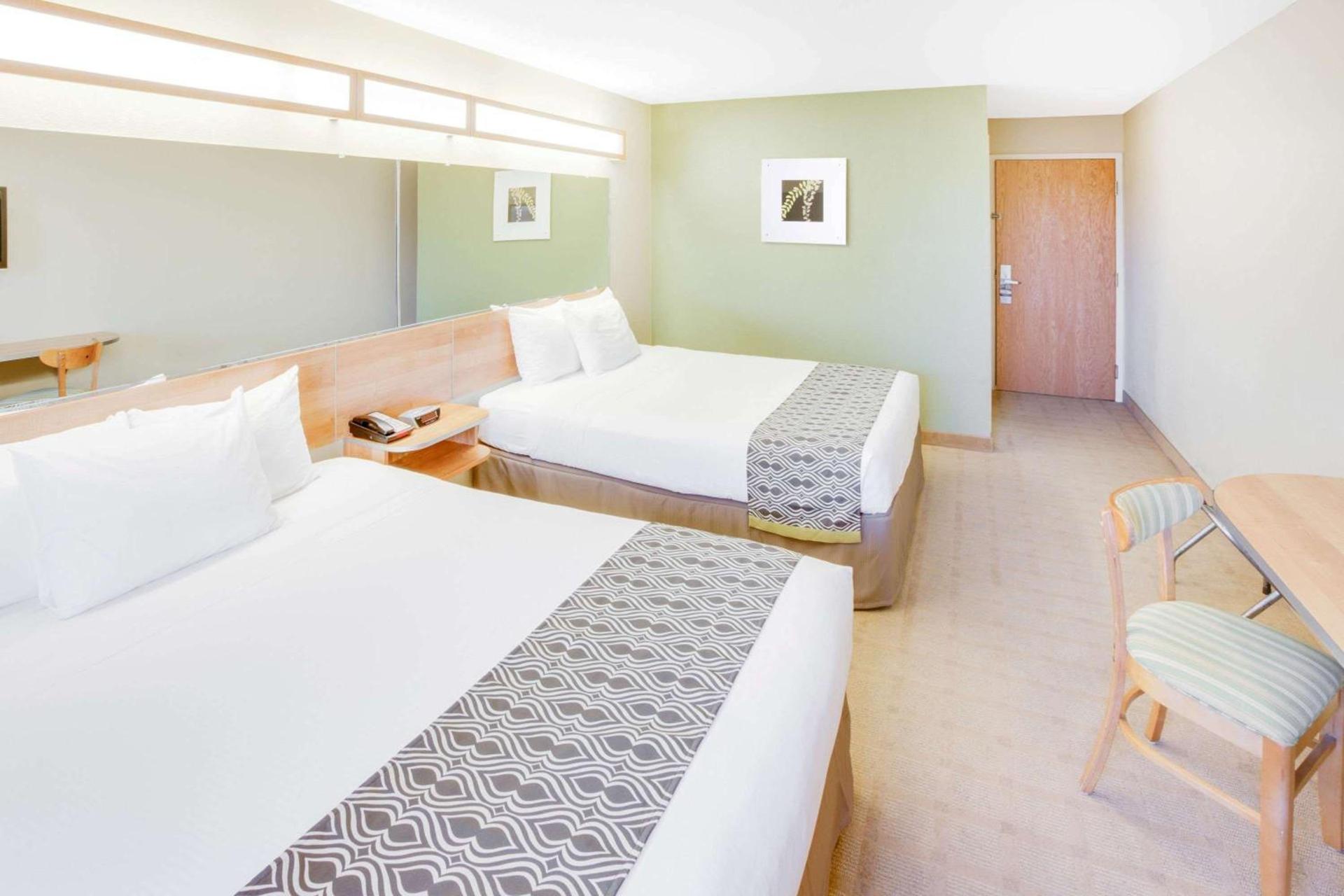Microtel Inn & Suites by Wyndham Saraland photo 4
