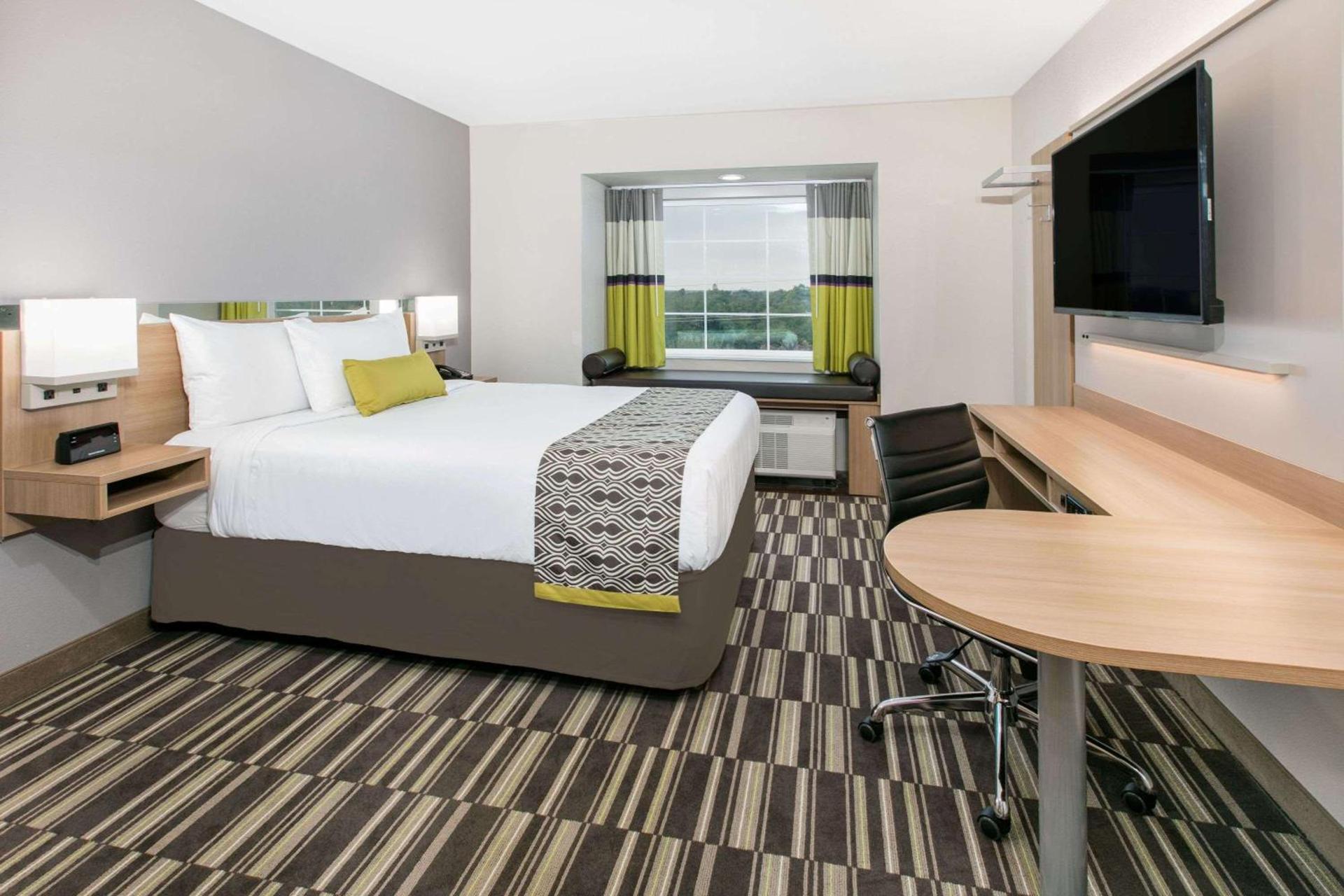 Microtel Inn & Suites by Wyndham Lubbock photo 39