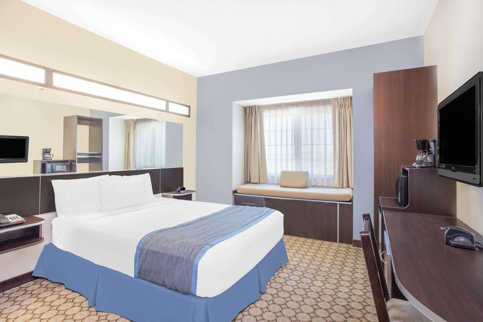 Microtel Inn and Suites San Angelo photo 7
