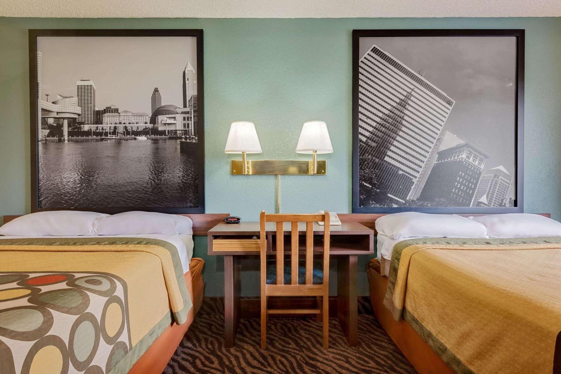 Super 8 by Wyndham Mentor/Cleveland Area photo 13